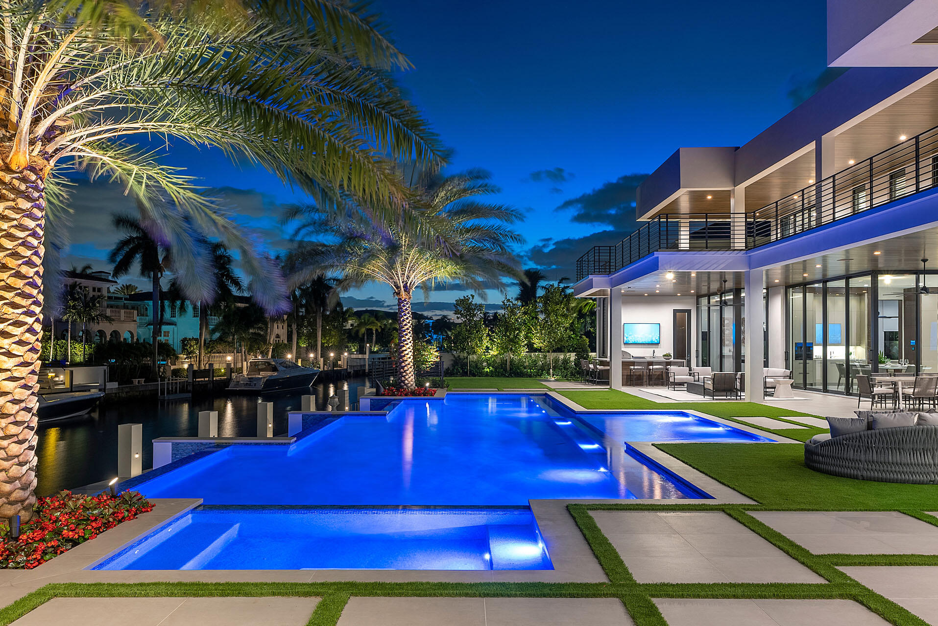 ROYAL PALM YACHT & COUNTRY CLUB - Residential