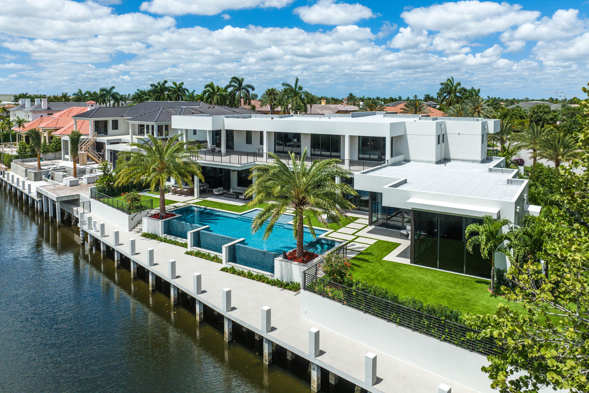 ROYAL PALM YACHT & COUNTRY CLUB - Residential