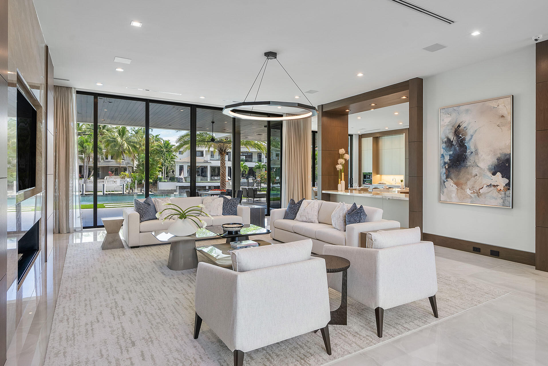 ROYAL PALM YACHT & COUNTRY CLUB - Residential