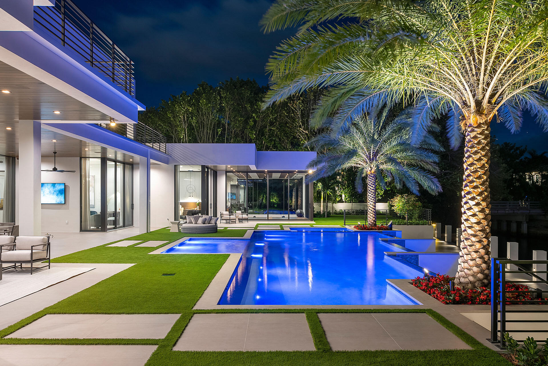 ROYAL PALM YACHT & COUNTRY CLUB - Residential