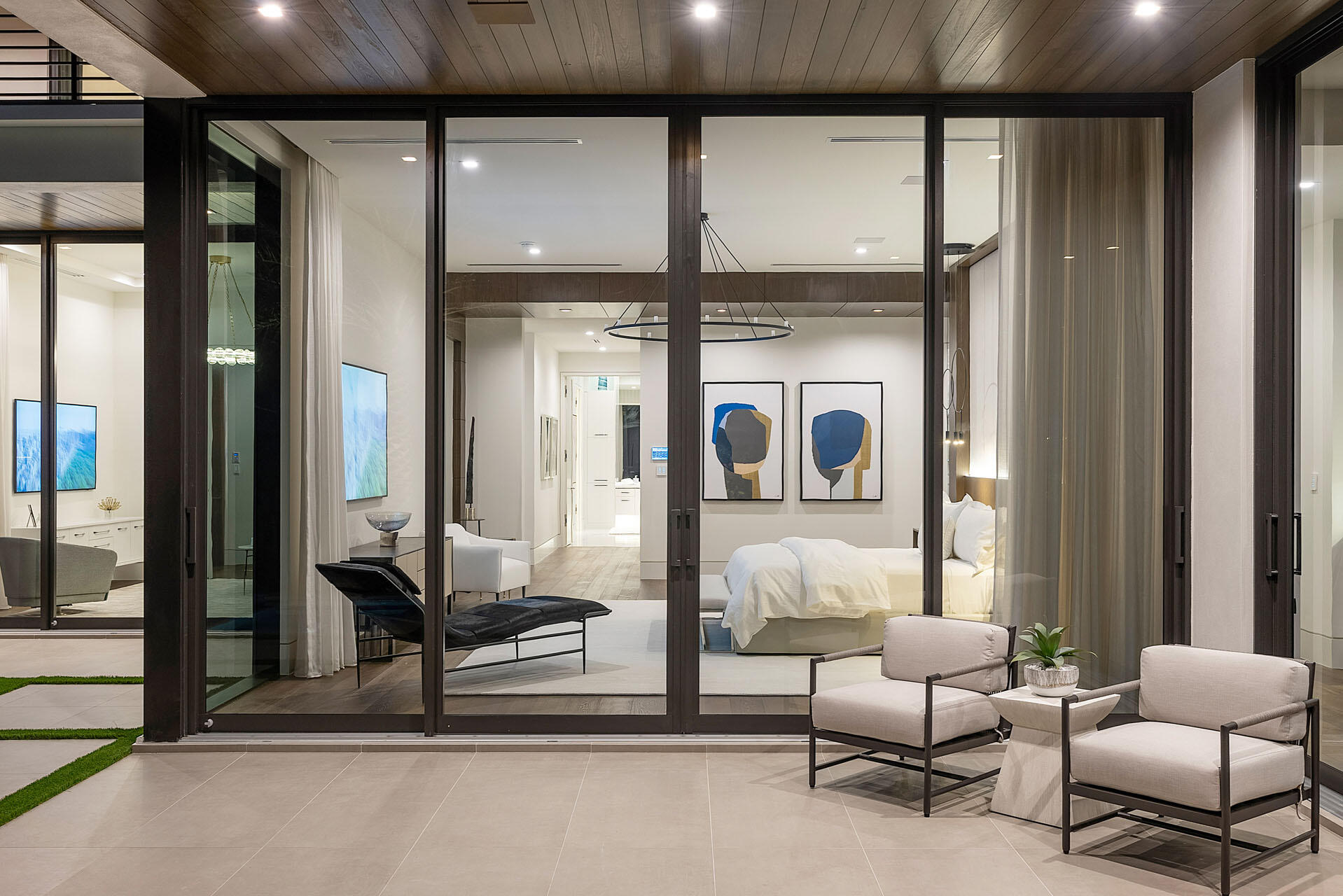 ROYAL PALM YACHT & COUNTRY CLUB - Residential