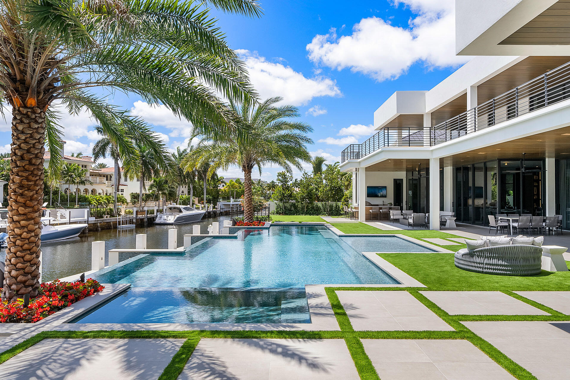 ROYAL PALM YACHT & COUNTRY CLUB - Residential