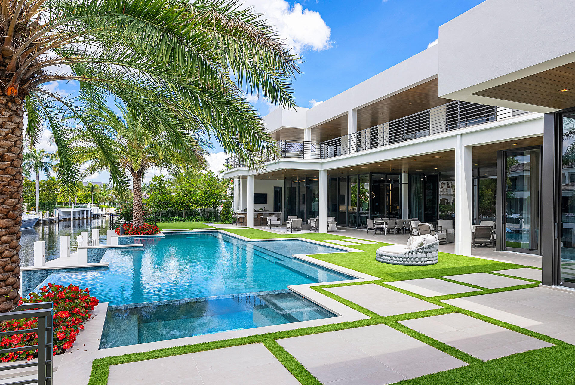 ROYAL PALM YACHT & COUNTRY CLUB - Residential