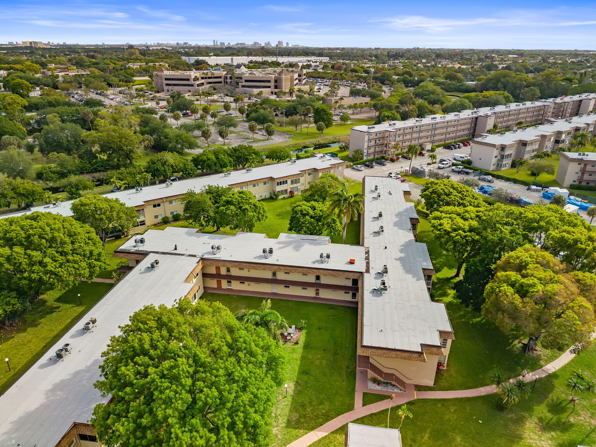 LAKESIDE VILLAGE CONDO 6 - Residential
