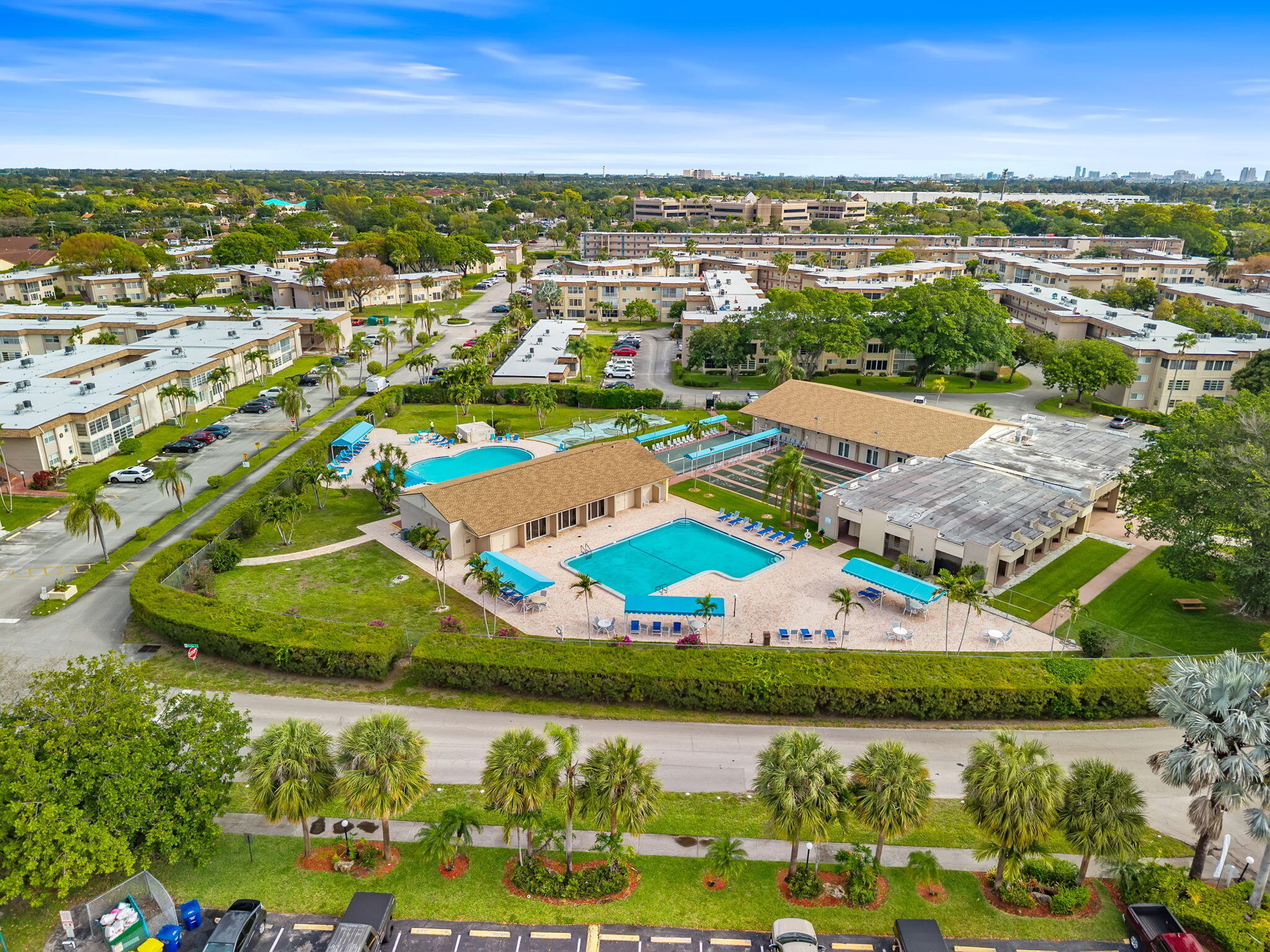 LAKESIDE VILLAGE CONDO 6 - Residential