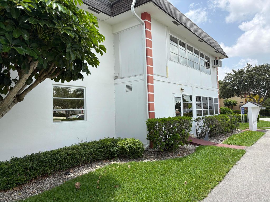 Photo of 48 Plymouth, West Palm Beach, FL 33417 (MLS # B26022420)