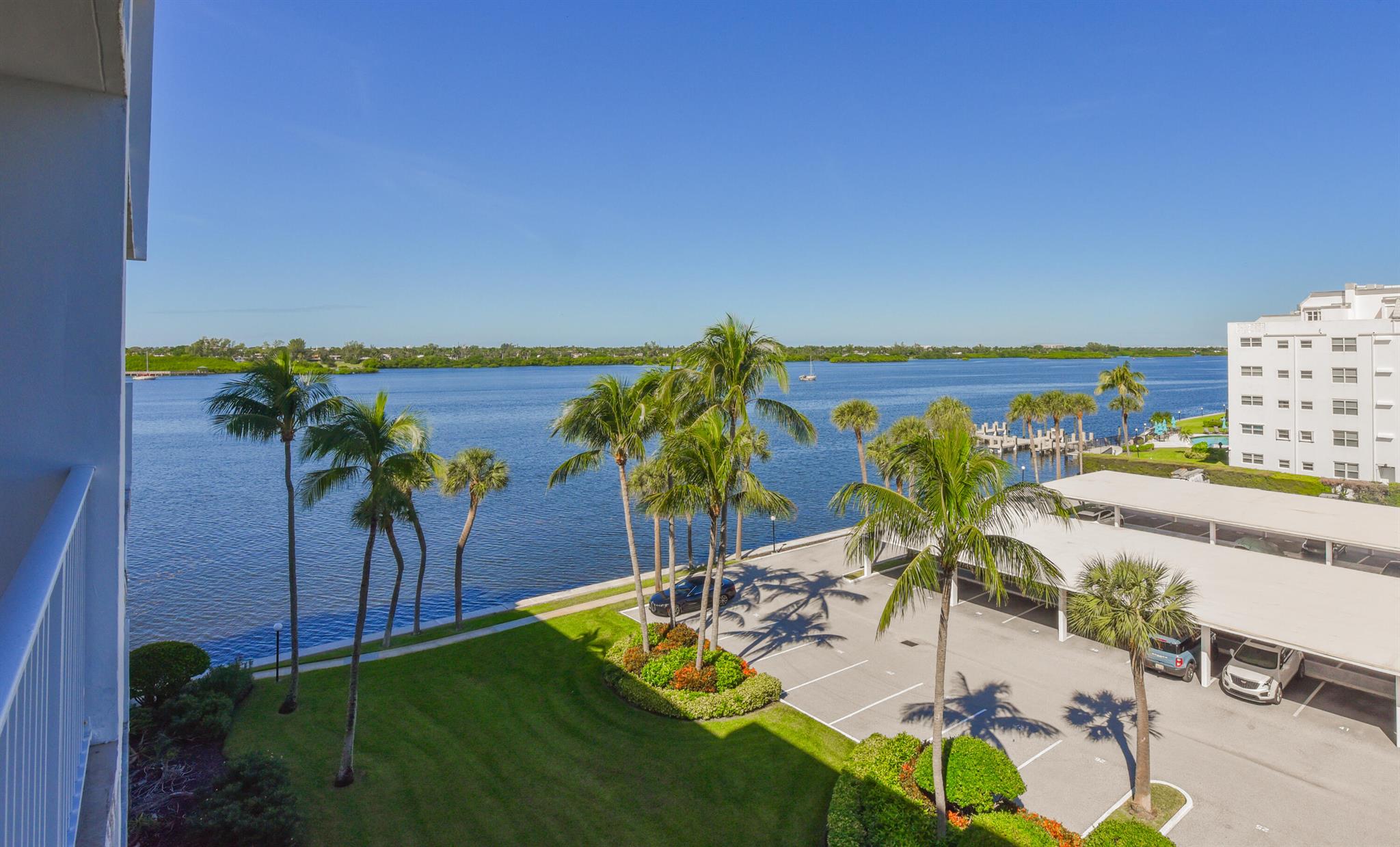 LA PALMA CONDO - Residential Lease