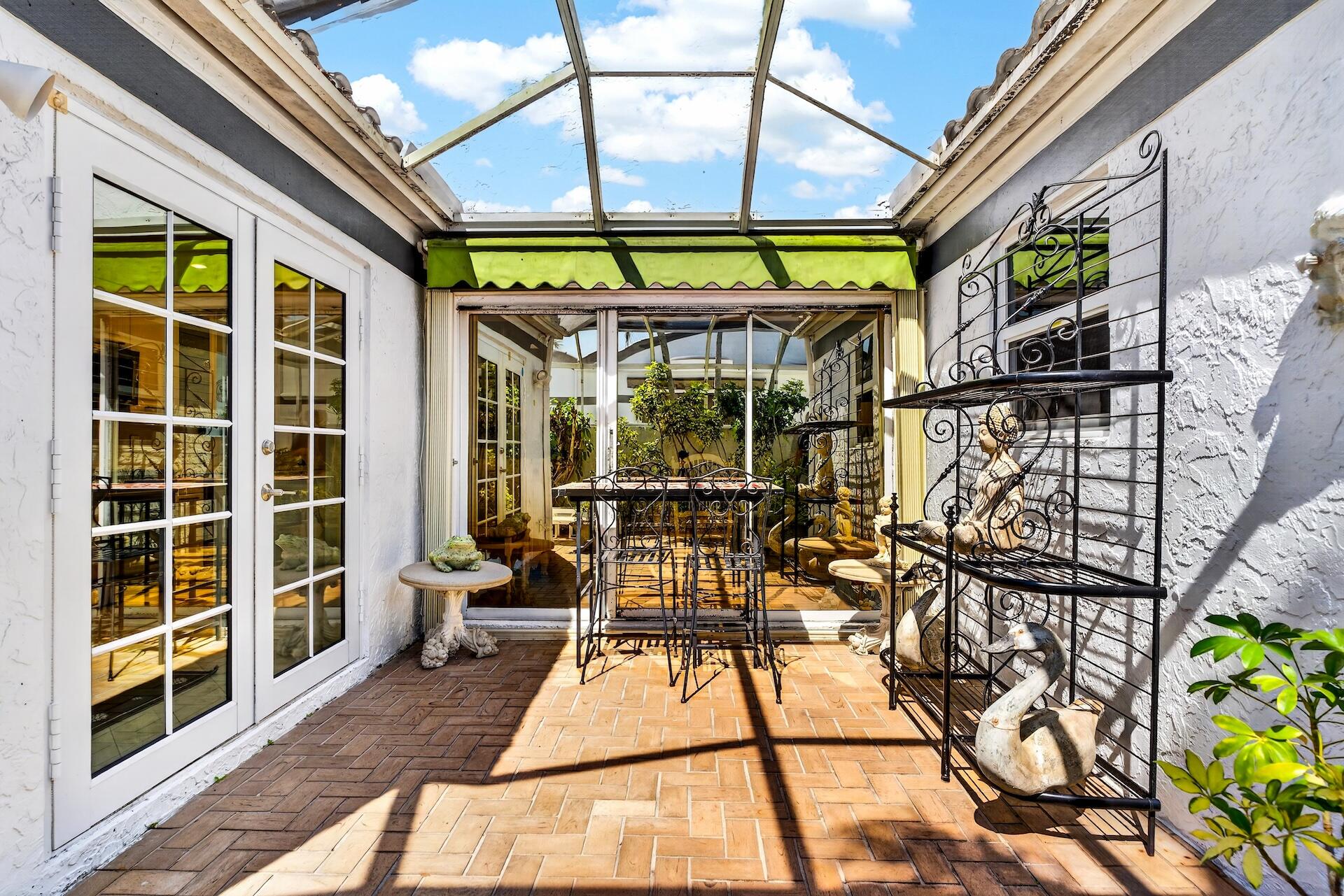 VILLAS OF NORTHWOODS - Residential