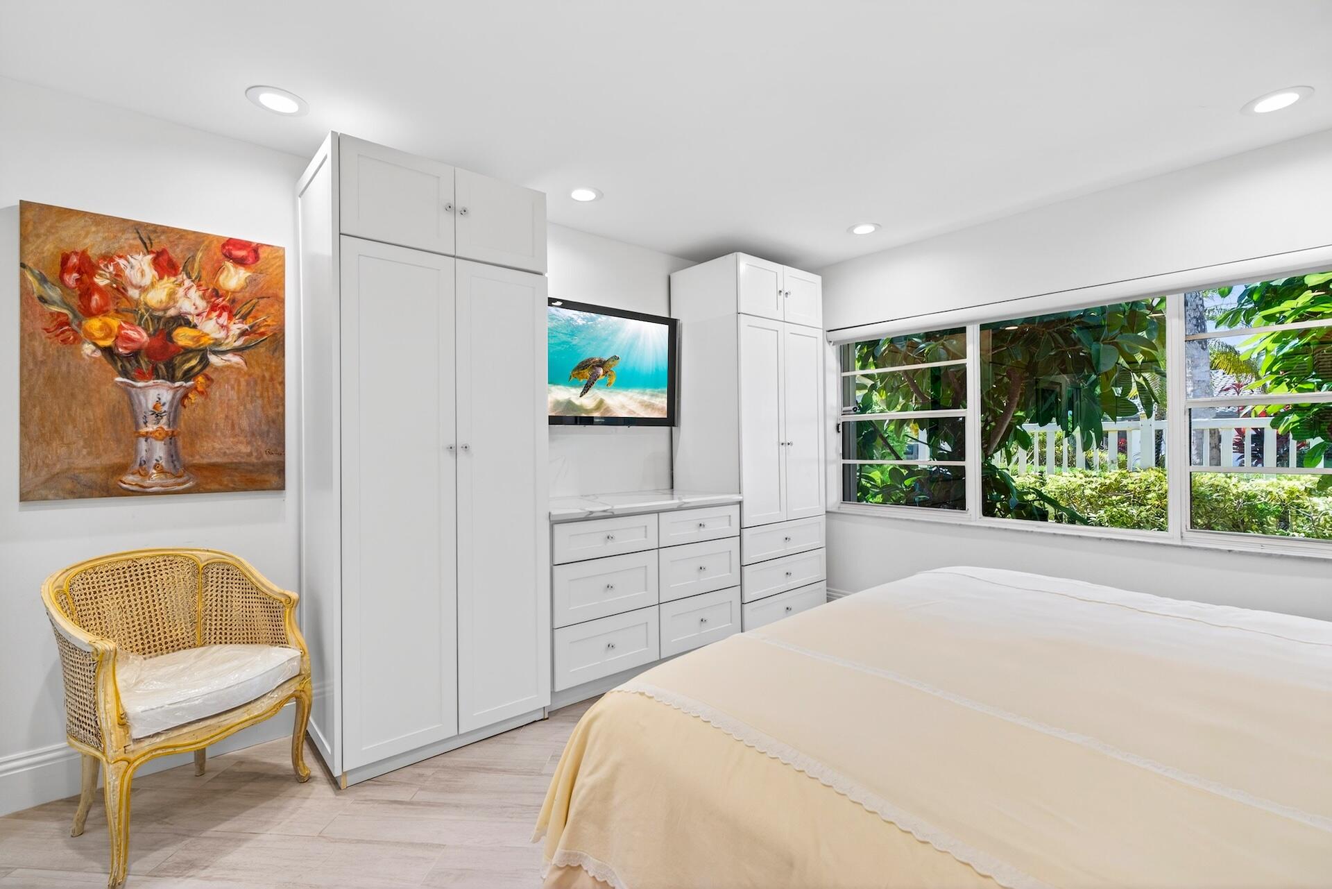 VILLAS OF NORTHWOODS - Residential