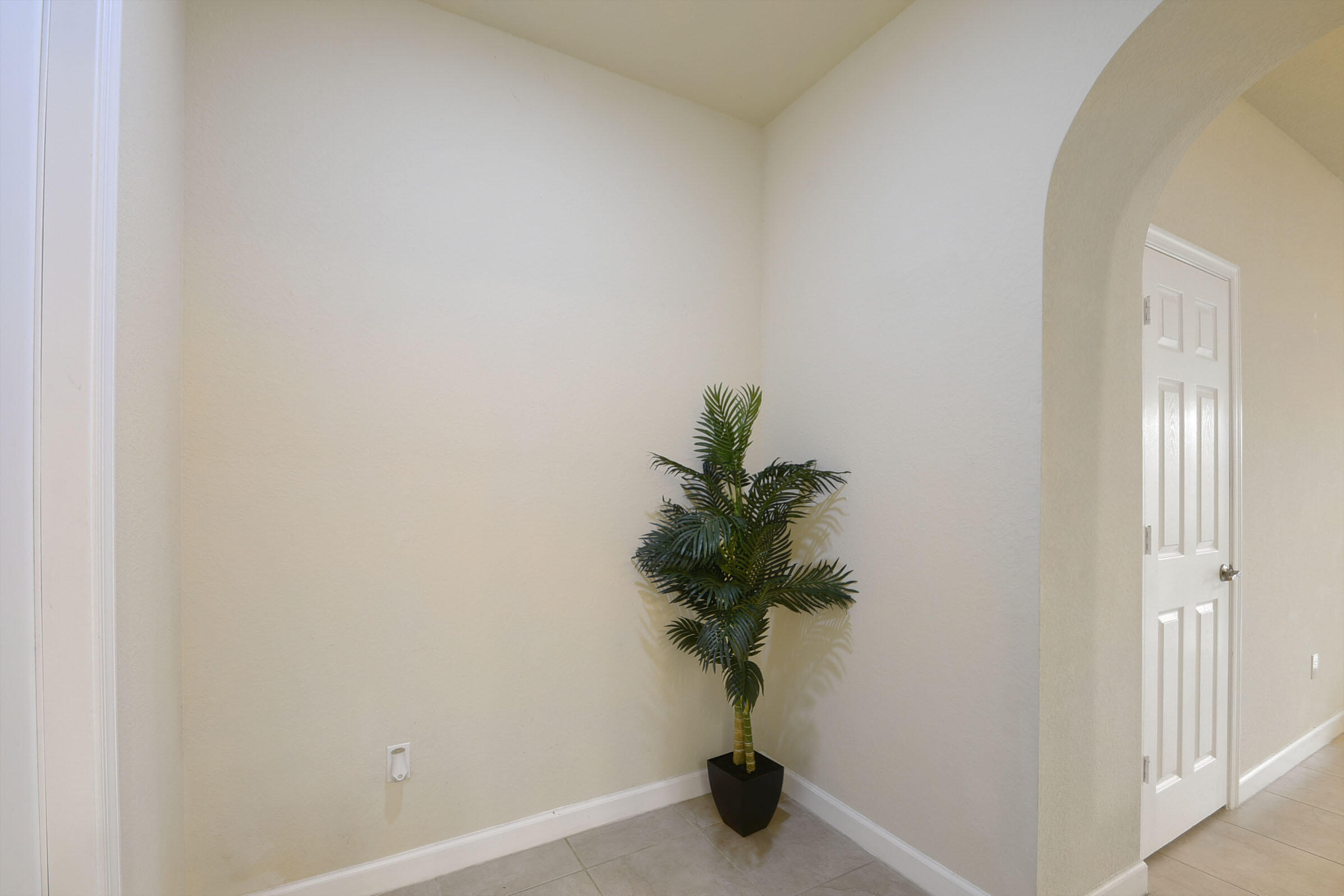 WELLINGTON PARC - Residential Lease