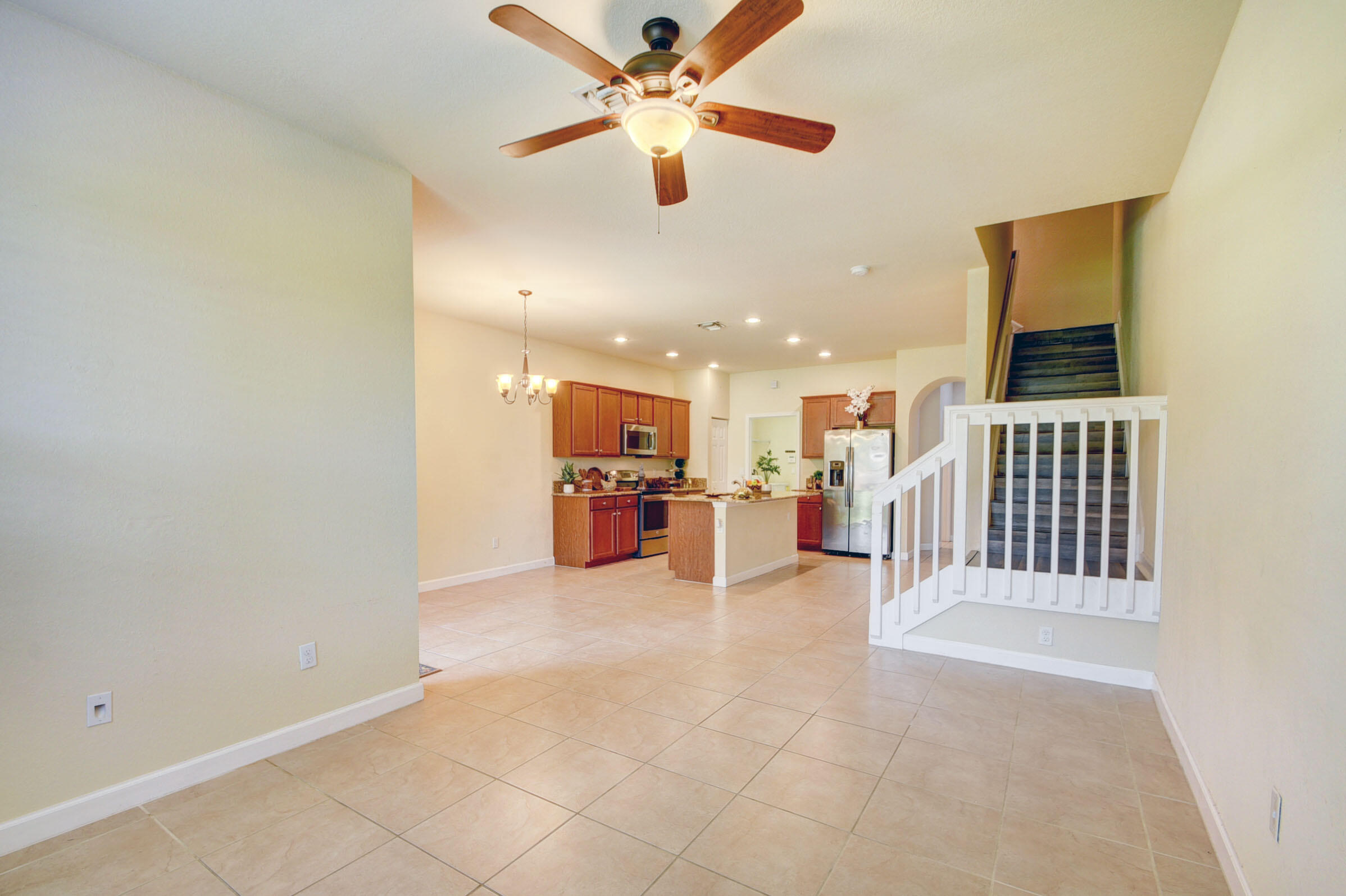 WELLINGTON PARC - Residential Lease