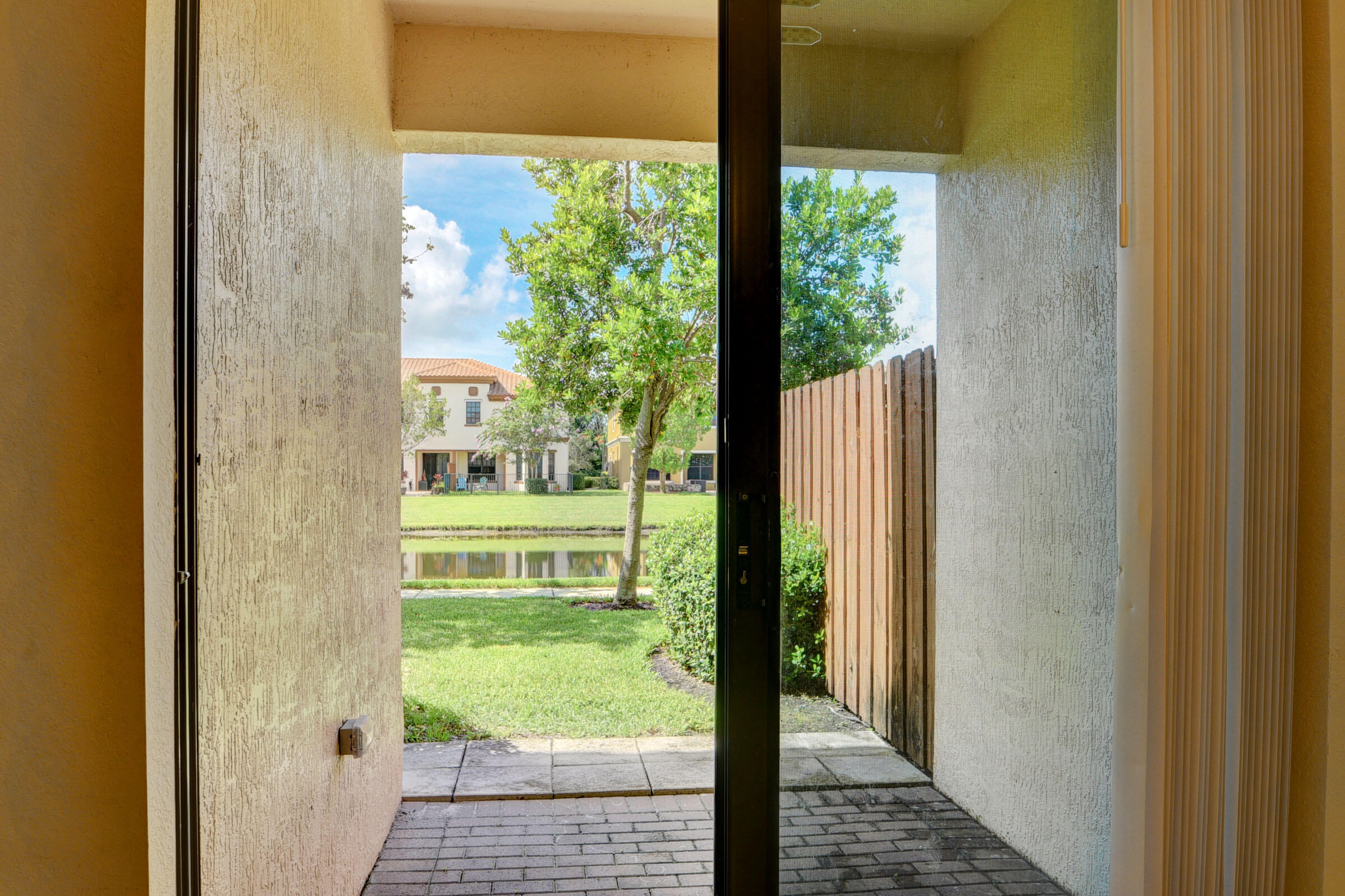 WELLINGTON PARC - Residential Lease