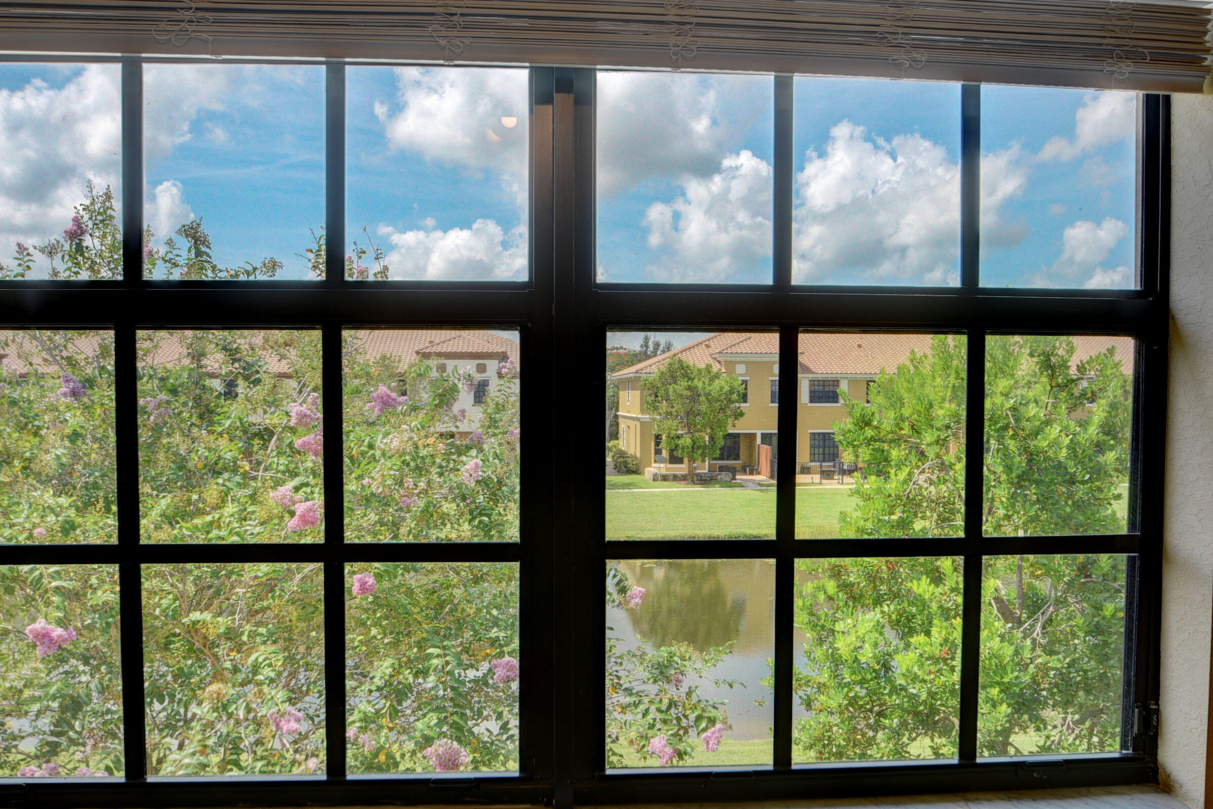WELLINGTON PARC - Residential Lease