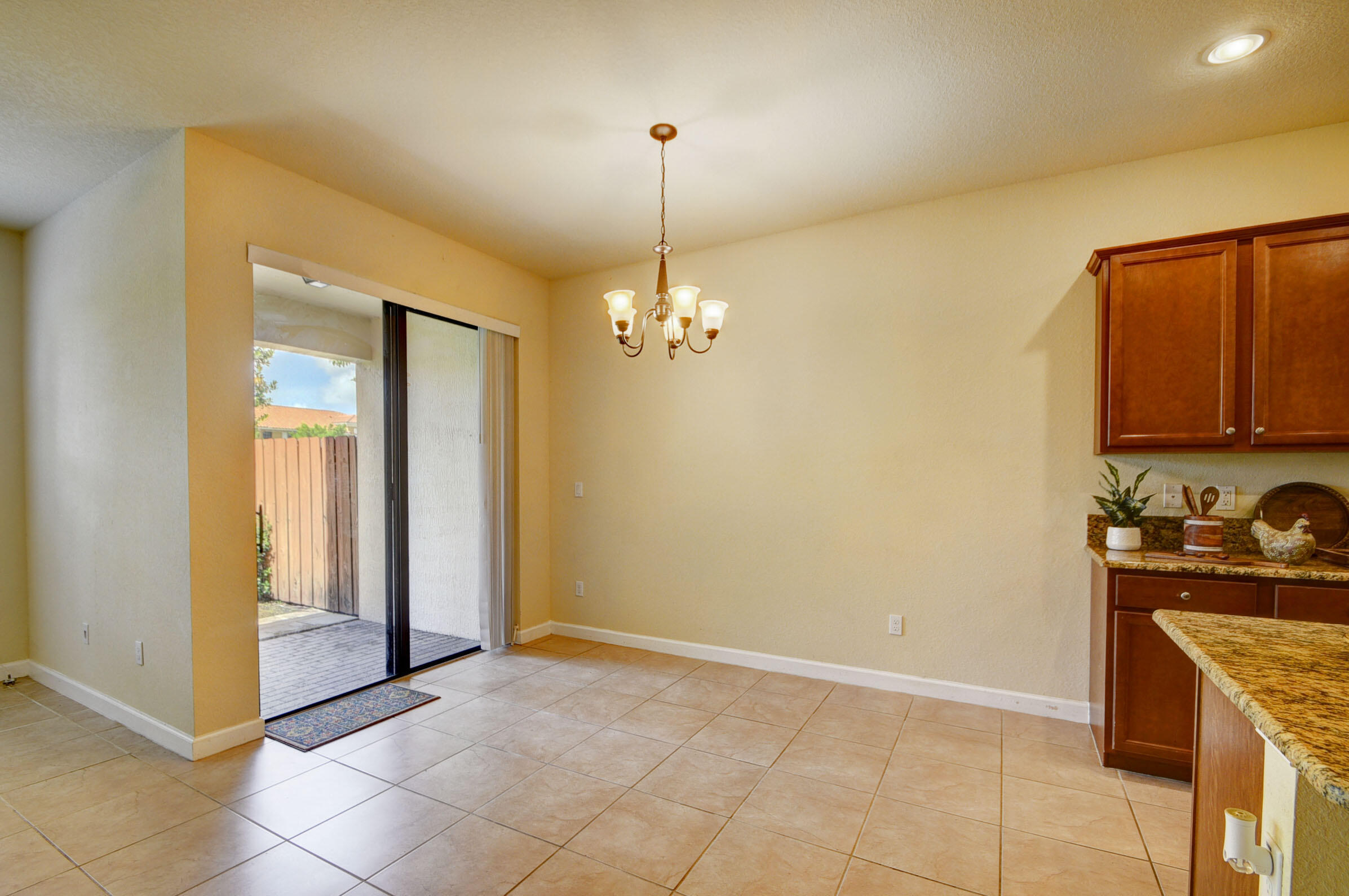 WELLINGTON PARC - Residential Lease