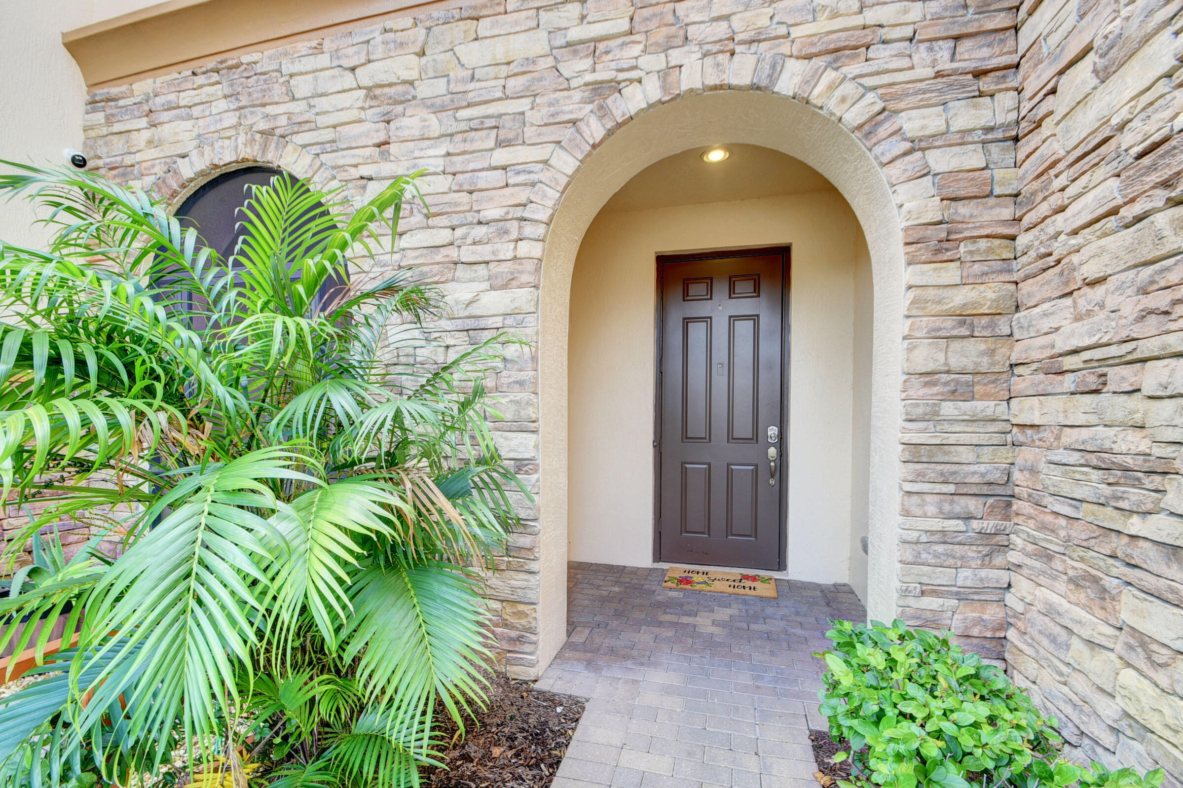 WELLINGTON PARC - Residential Lease