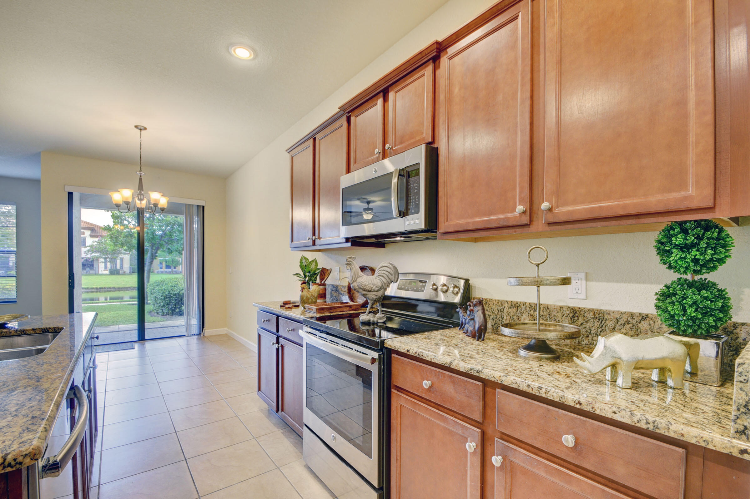 WELLINGTON PARC - Residential Lease