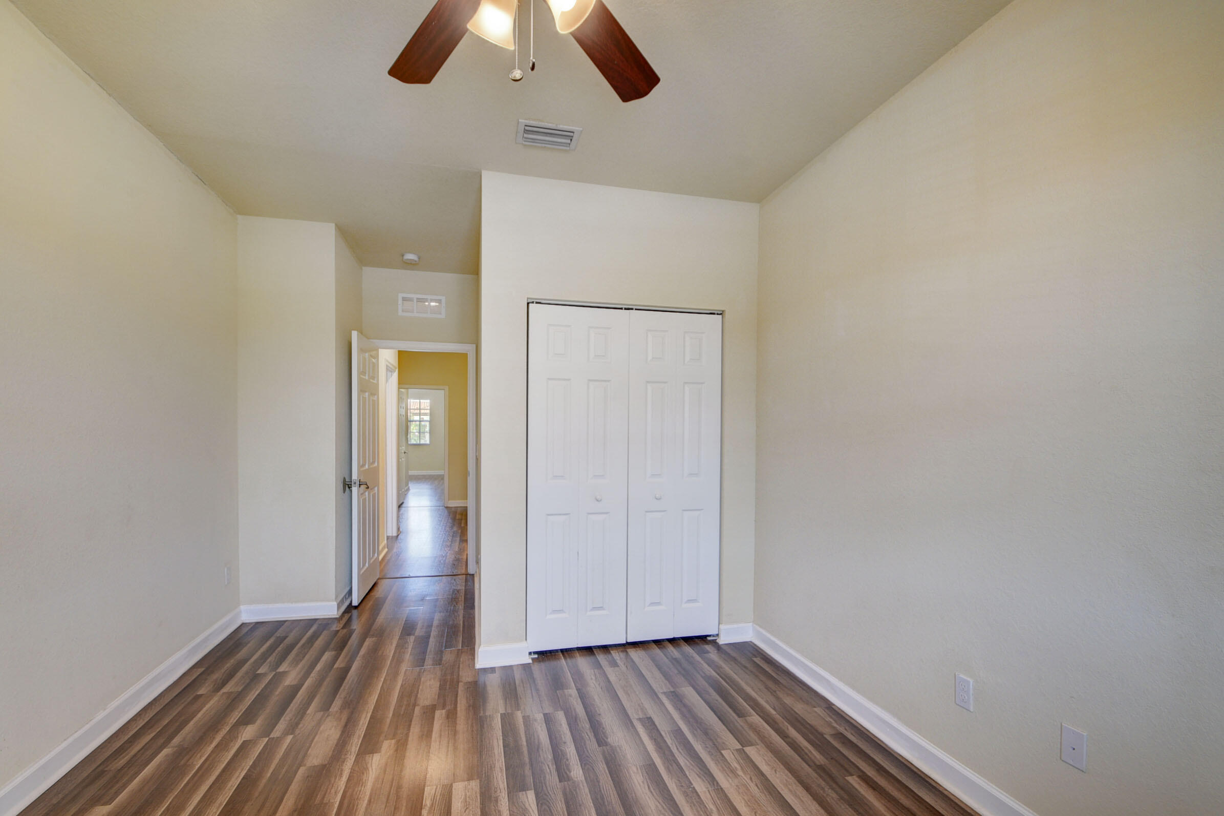 WELLINGTON PARC - Residential Lease