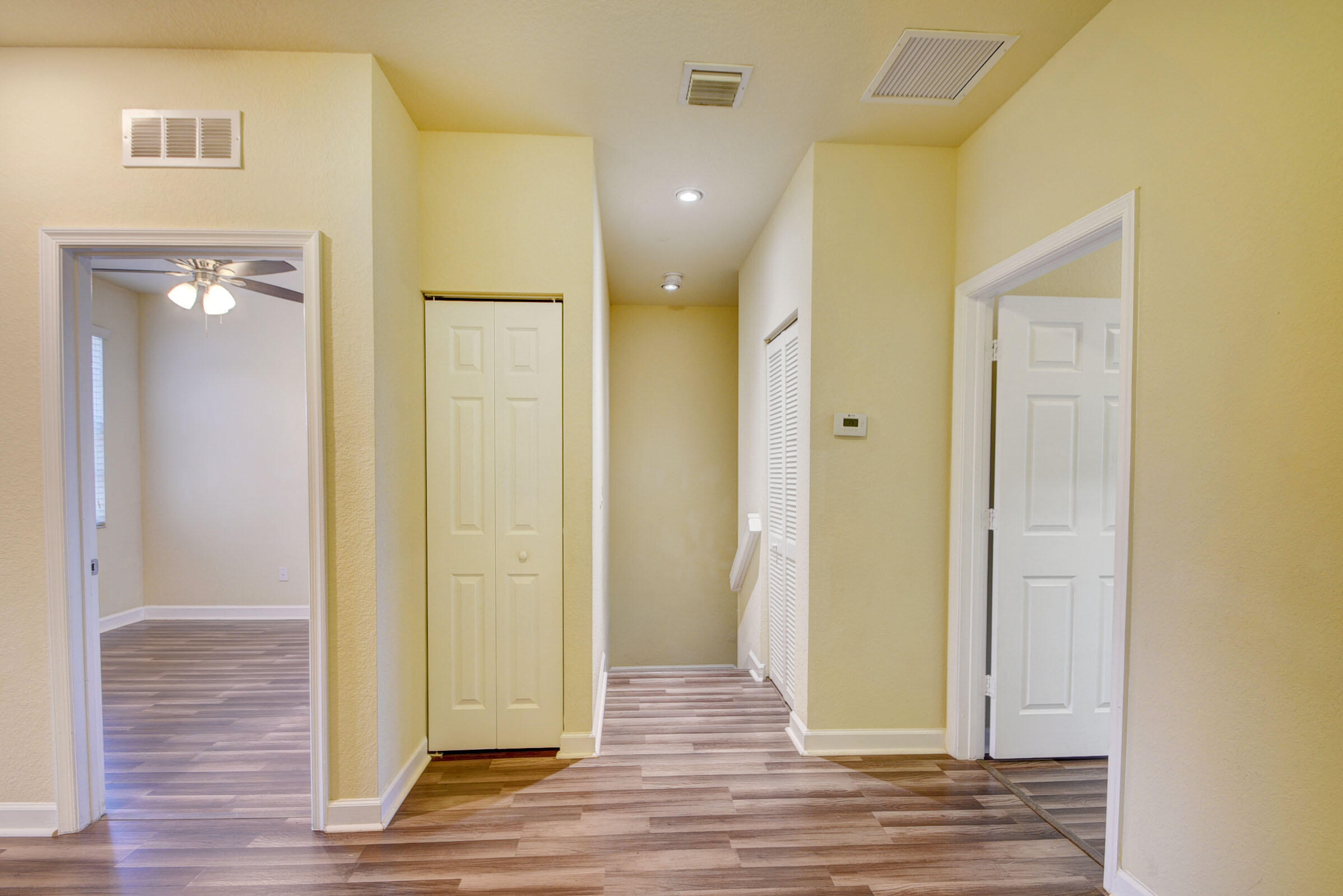 WELLINGTON PARC - Residential Lease