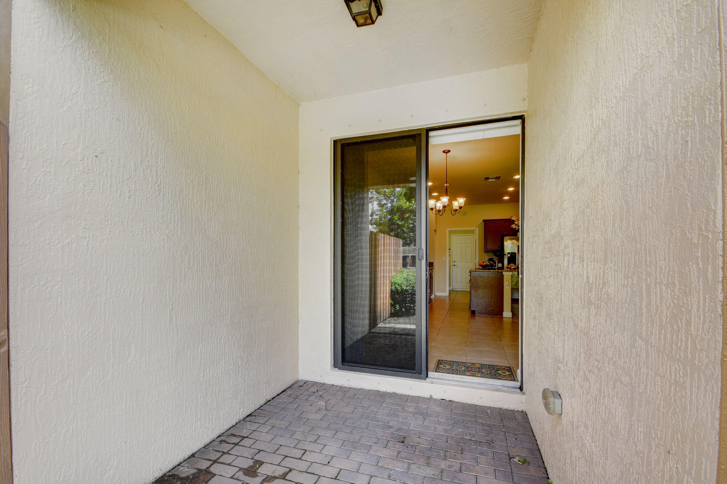 WELLINGTON PARC - Residential Lease