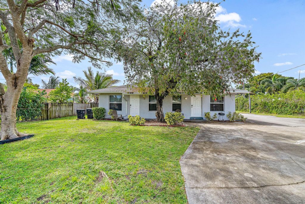 Photo of 4429 Melvin Road #A, Lake Worth, FL 33461 (MLS # R10942829)