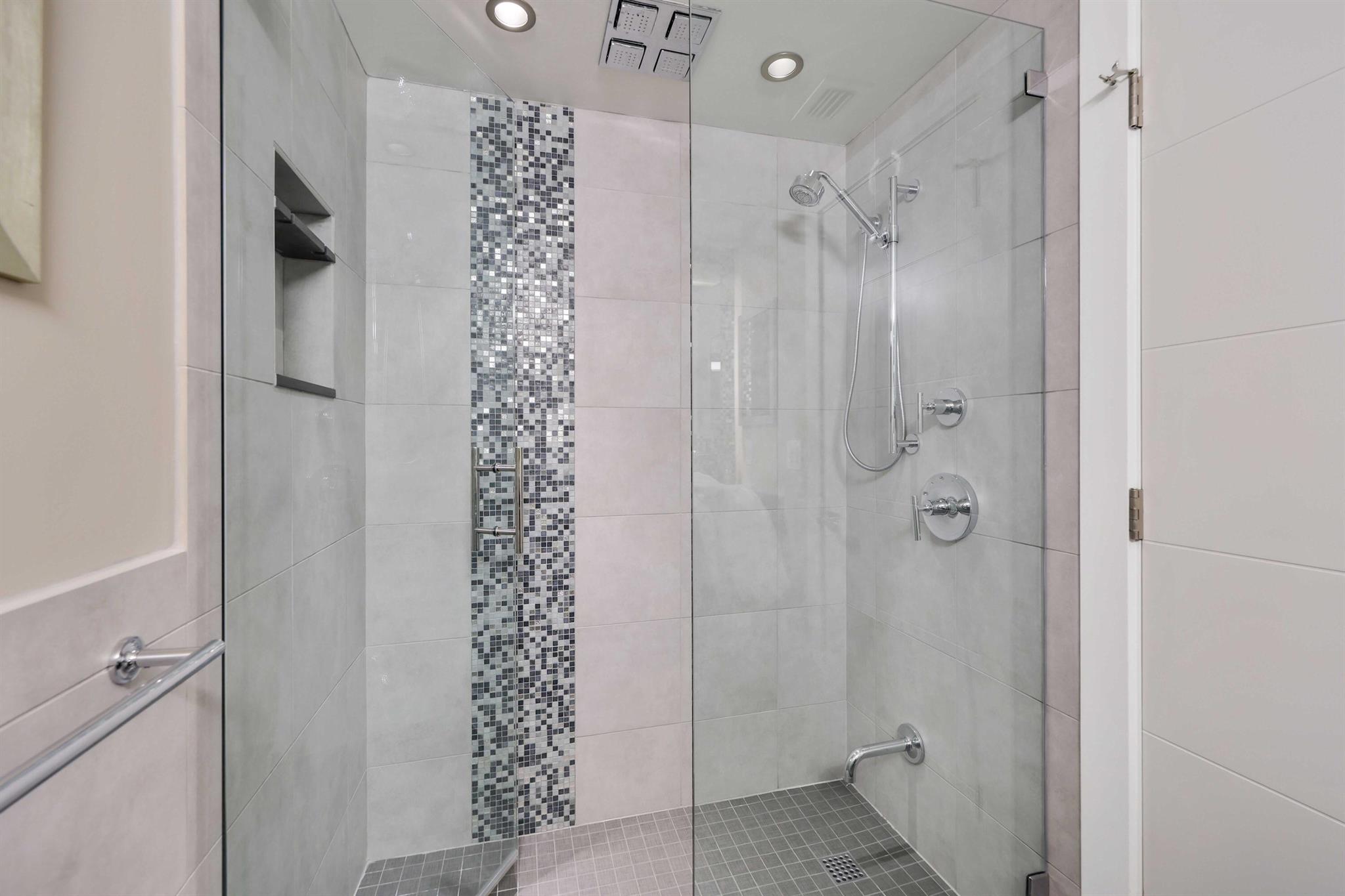 THREE FIFTY CONDO - Residential