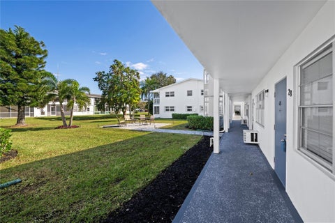 Tiny photo for 28 Prescott B #28, Deerfield Beach, FL 33442 (MLS # B26050307)