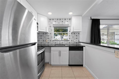 Tiny photo for 28 Prescott B #28, Deerfield Beach, FL 33442 (MLS # B26050307)