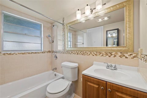 Tiny photo for 28 Prescott B #28, Deerfield Beach, FL 33442 (MLS # B26050307)