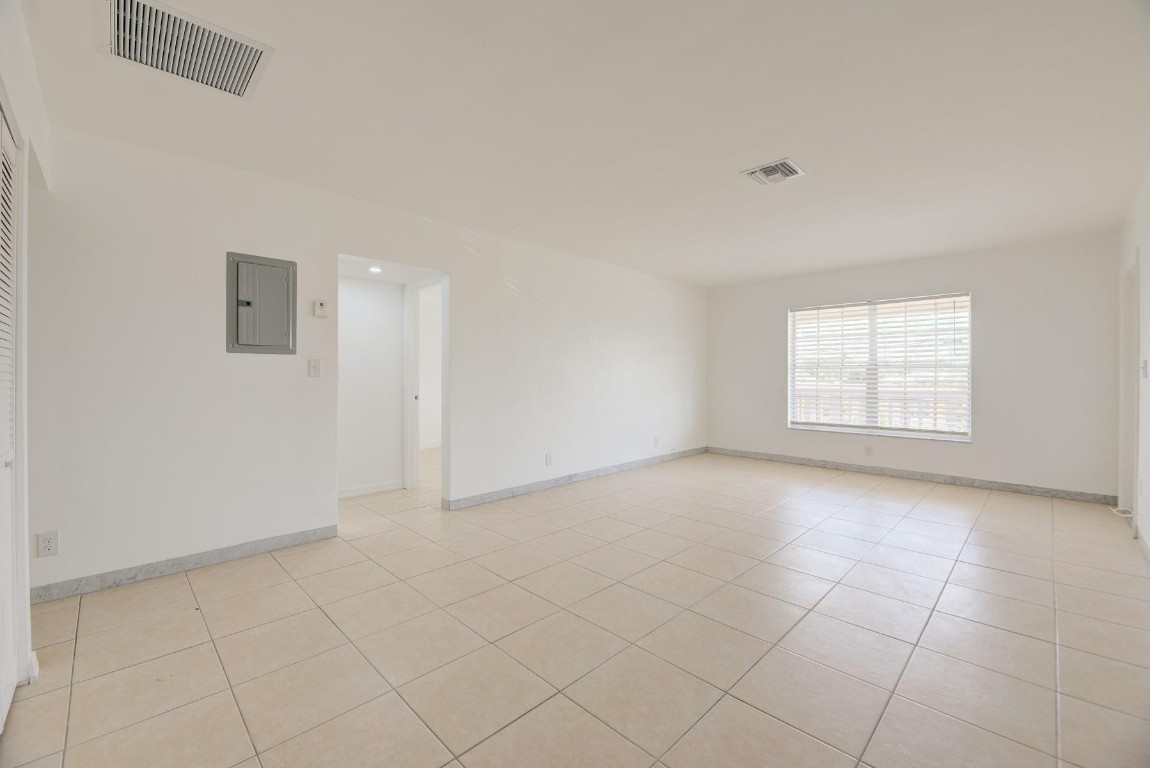 Oakland Blvd Dev 50-37 B - Residential Lease