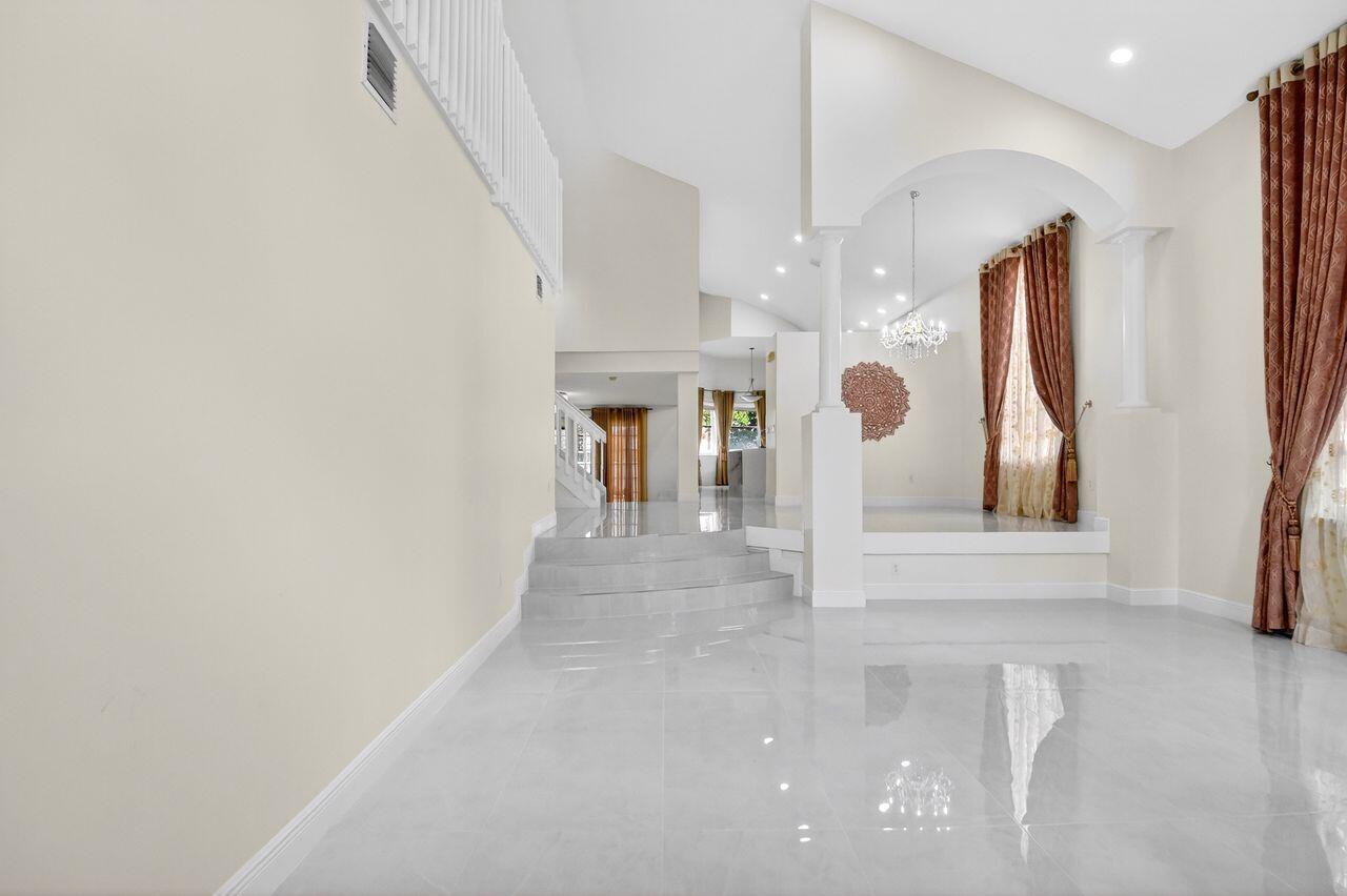 OLYMPIA 1 - Residential Lease