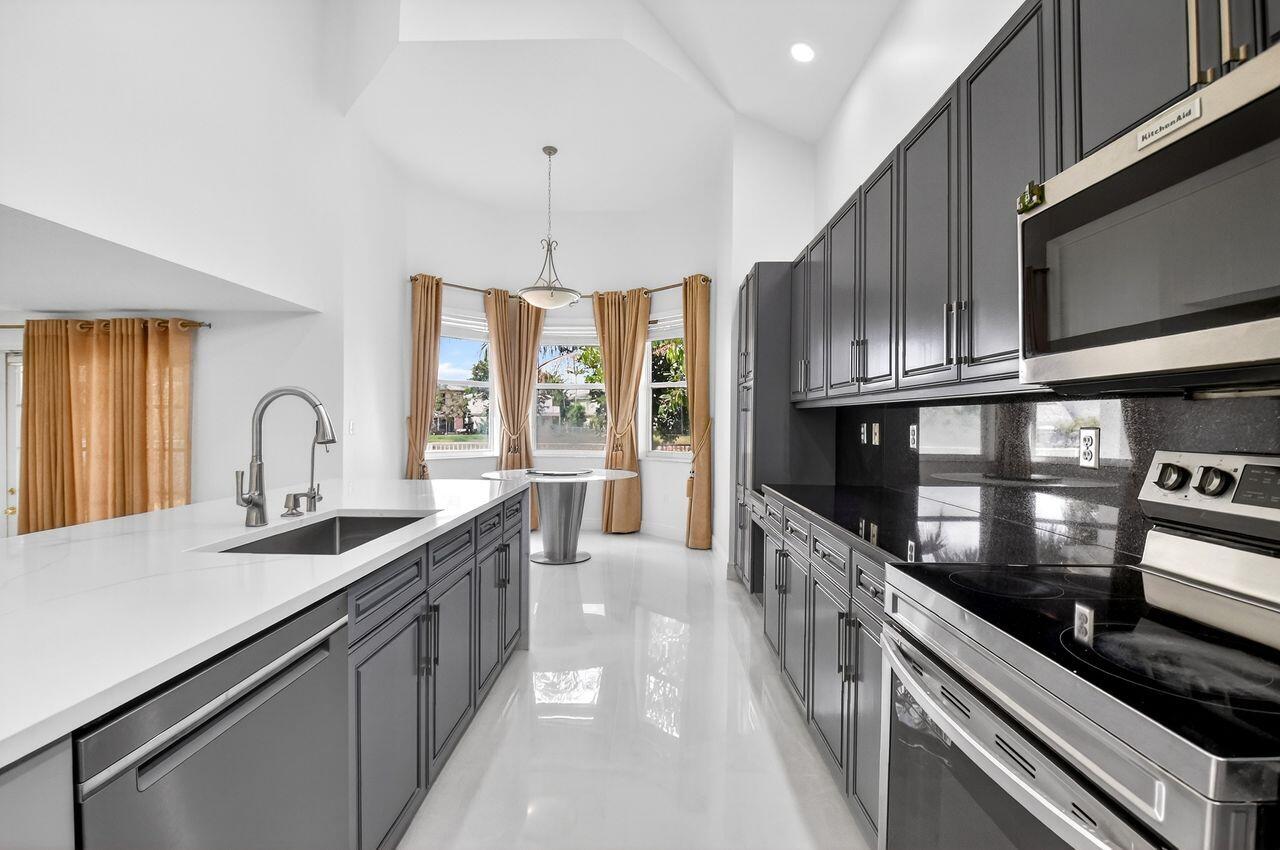 OLYMPIA 1 - Residential Lease