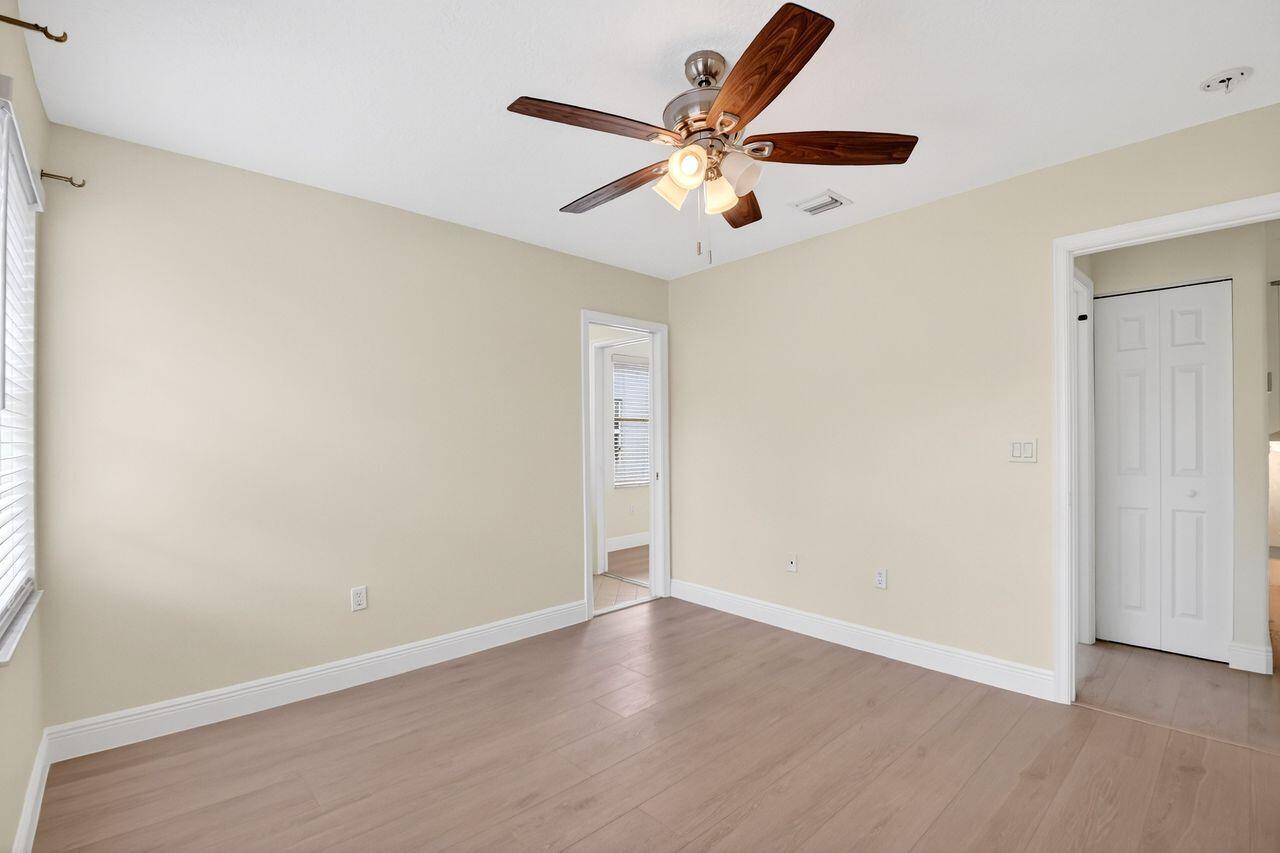 OLYMPIA 1 - Residential Lease