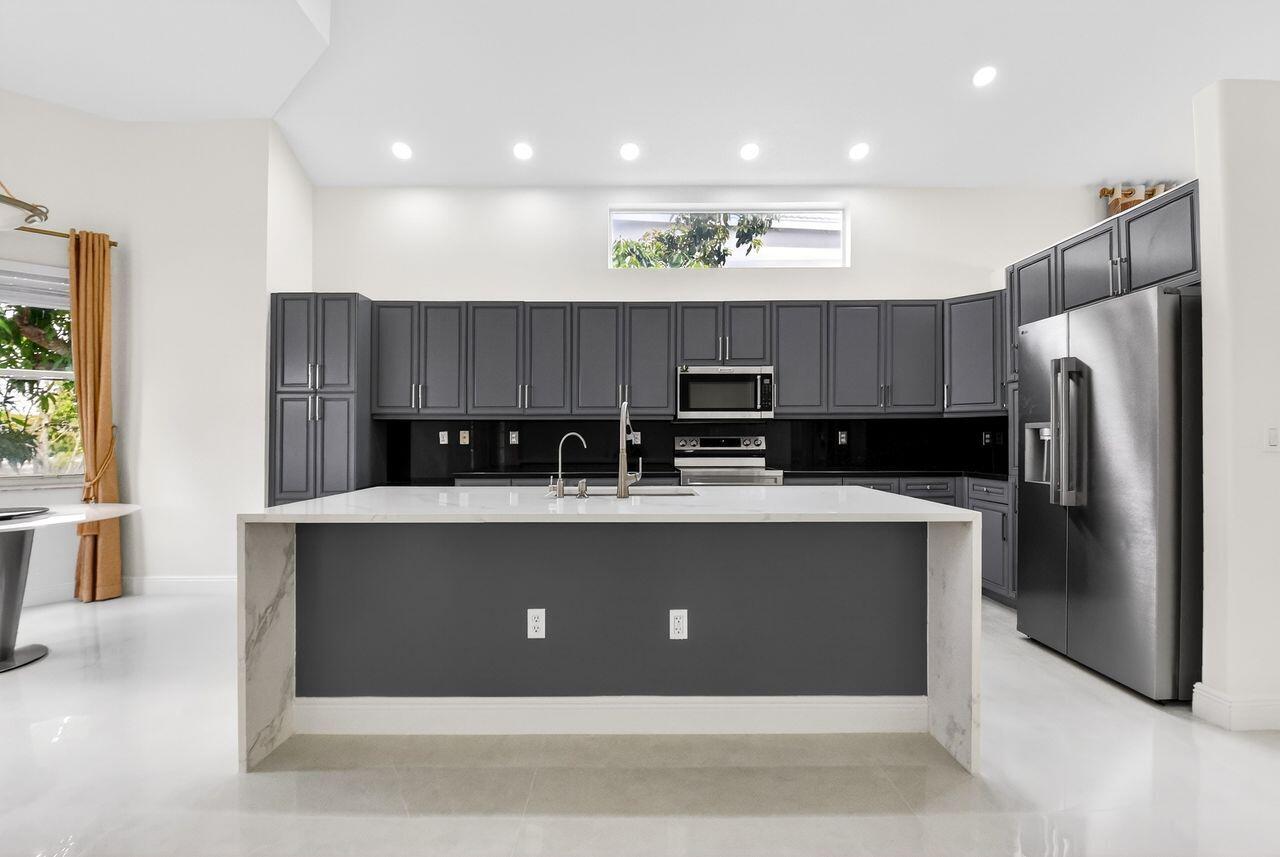 OLYMPIA 1 - Residential Lease