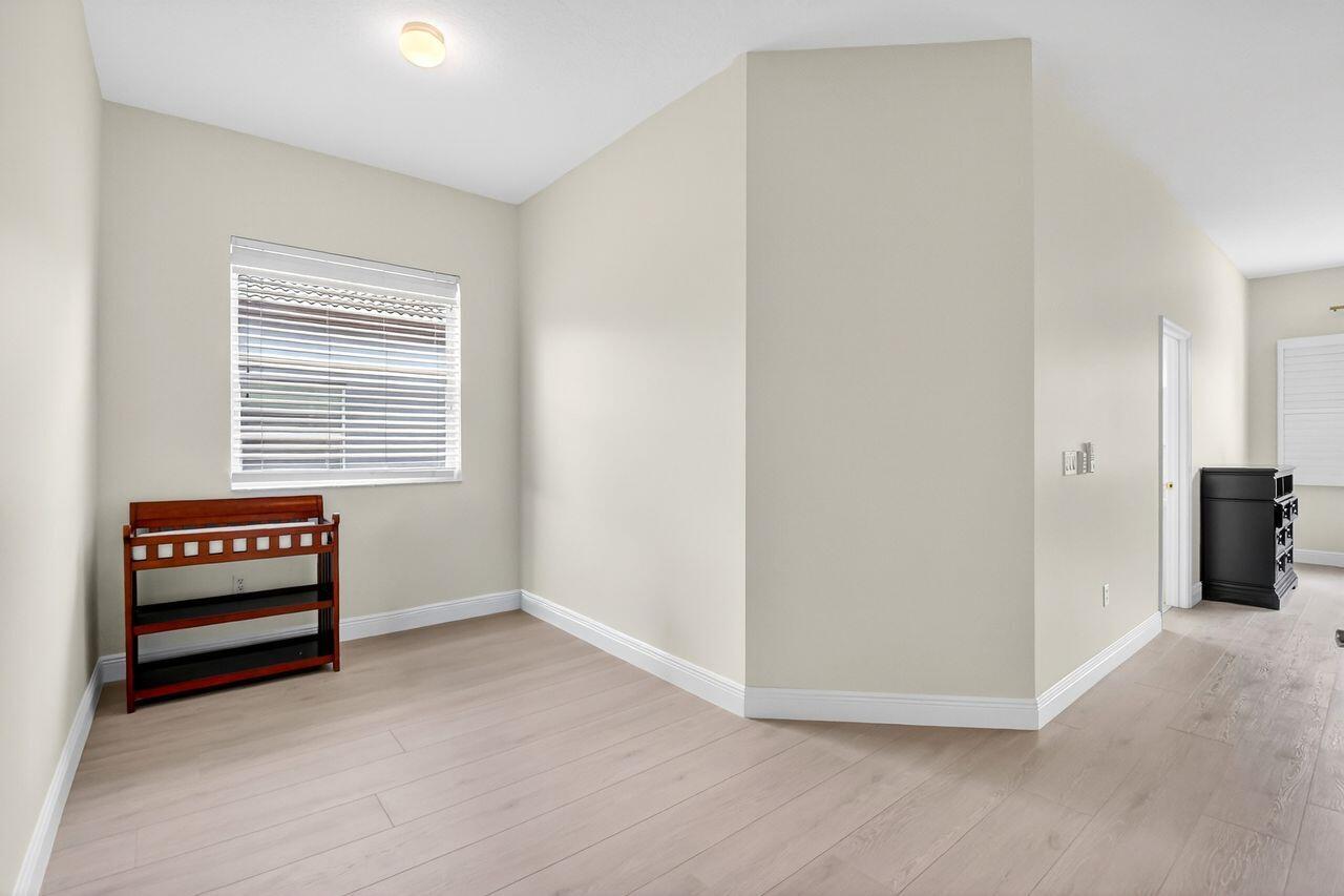 OLYMPIA 1 - Residential Lease