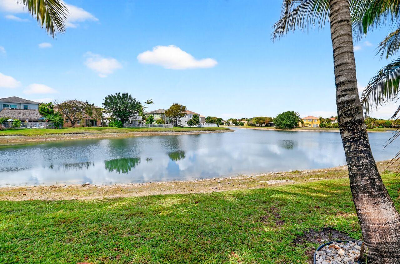 OLYMPIA 1 - Residential Lease