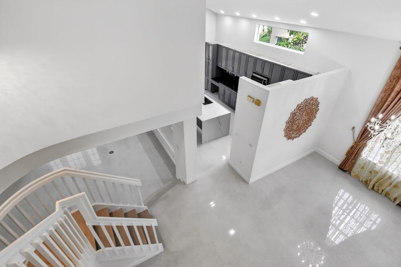 OLYMPIA 1 - Residential Lease