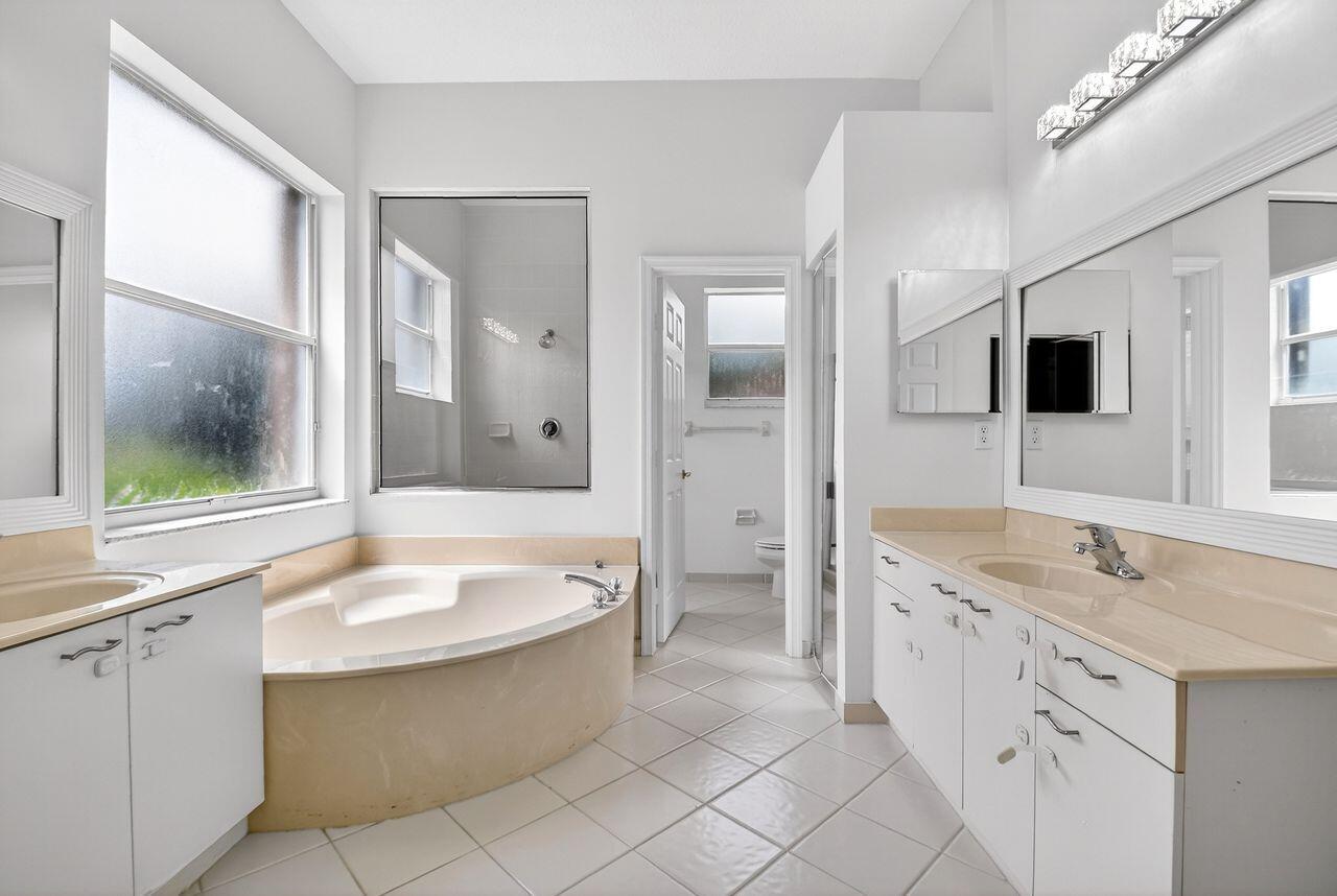 OLYMPIA 1 - Residential Lease