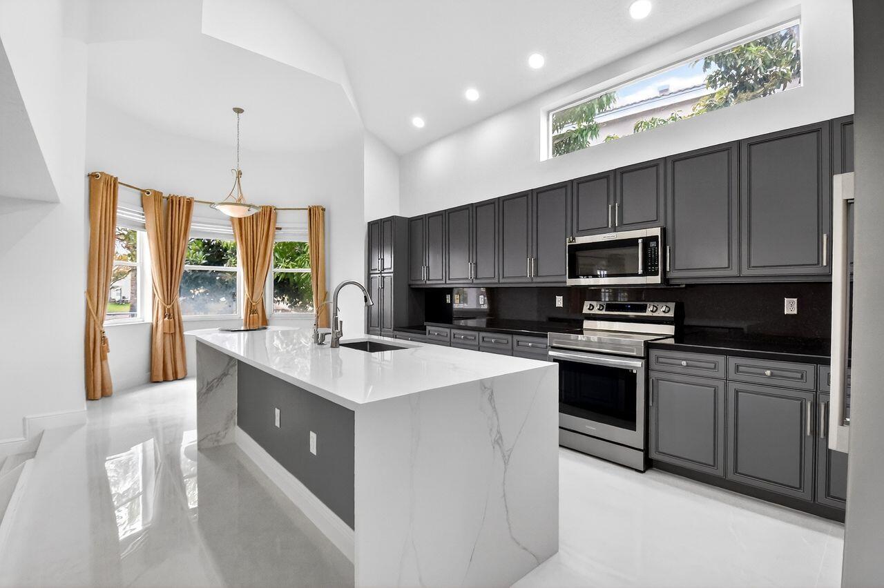 OLYMPIA 1 - Residential Lease