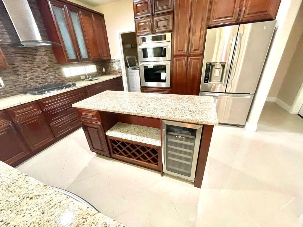 Black Diamond Ph 01 - Residential Lease