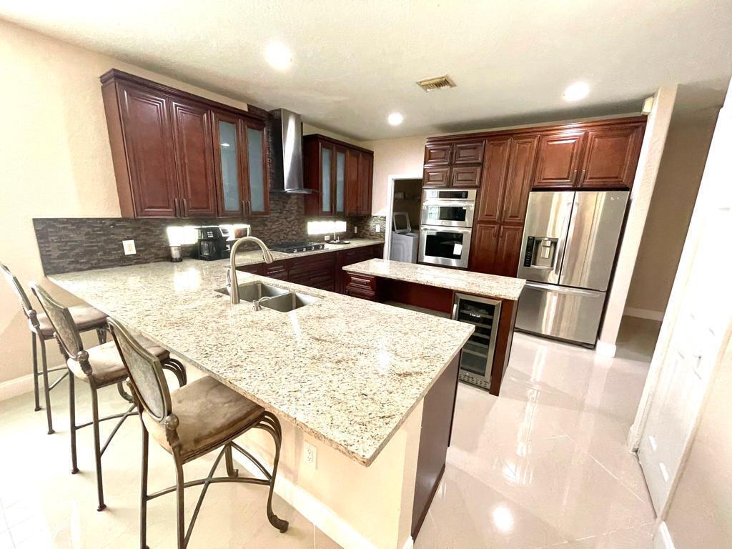Black Diamond Ph 01 - Residential Lease