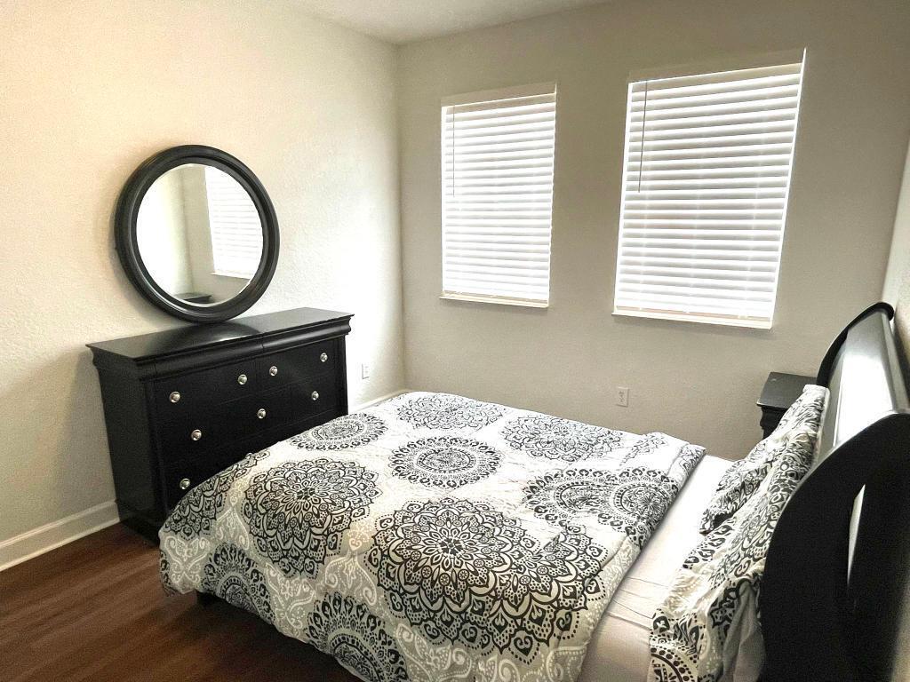 Black Diamond Ph 01 - Residential Lease