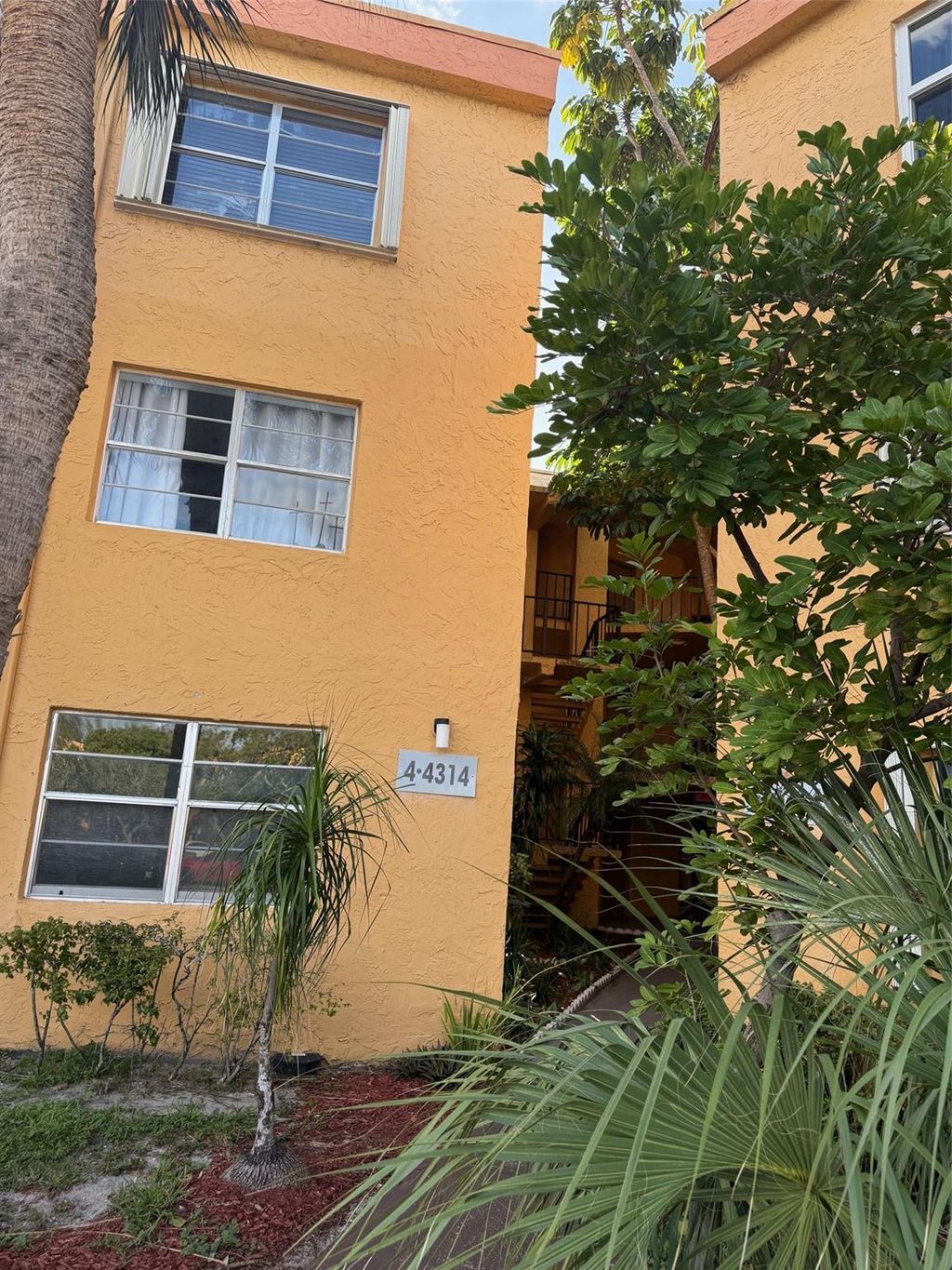 Photo of 4314 NW 9th Avenue #4-1D, Deerfield Beach, FL 33064 (MLS # F10534389)