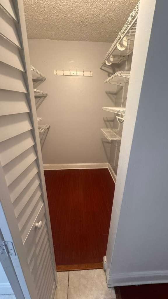 Heritage Circle Condo - Residential Lease