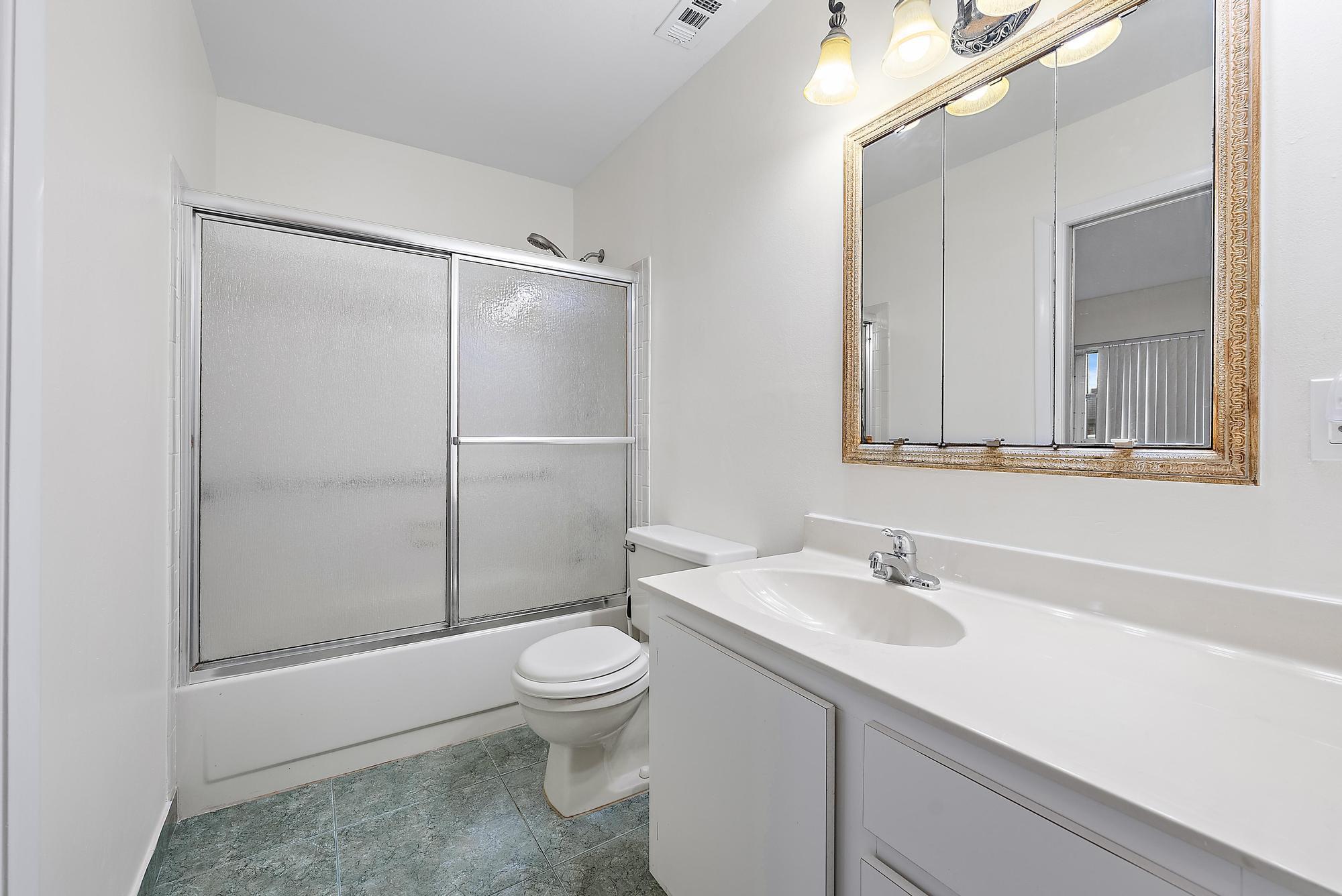 CRESTHAVEN TOWNHOMES SEC - Residential