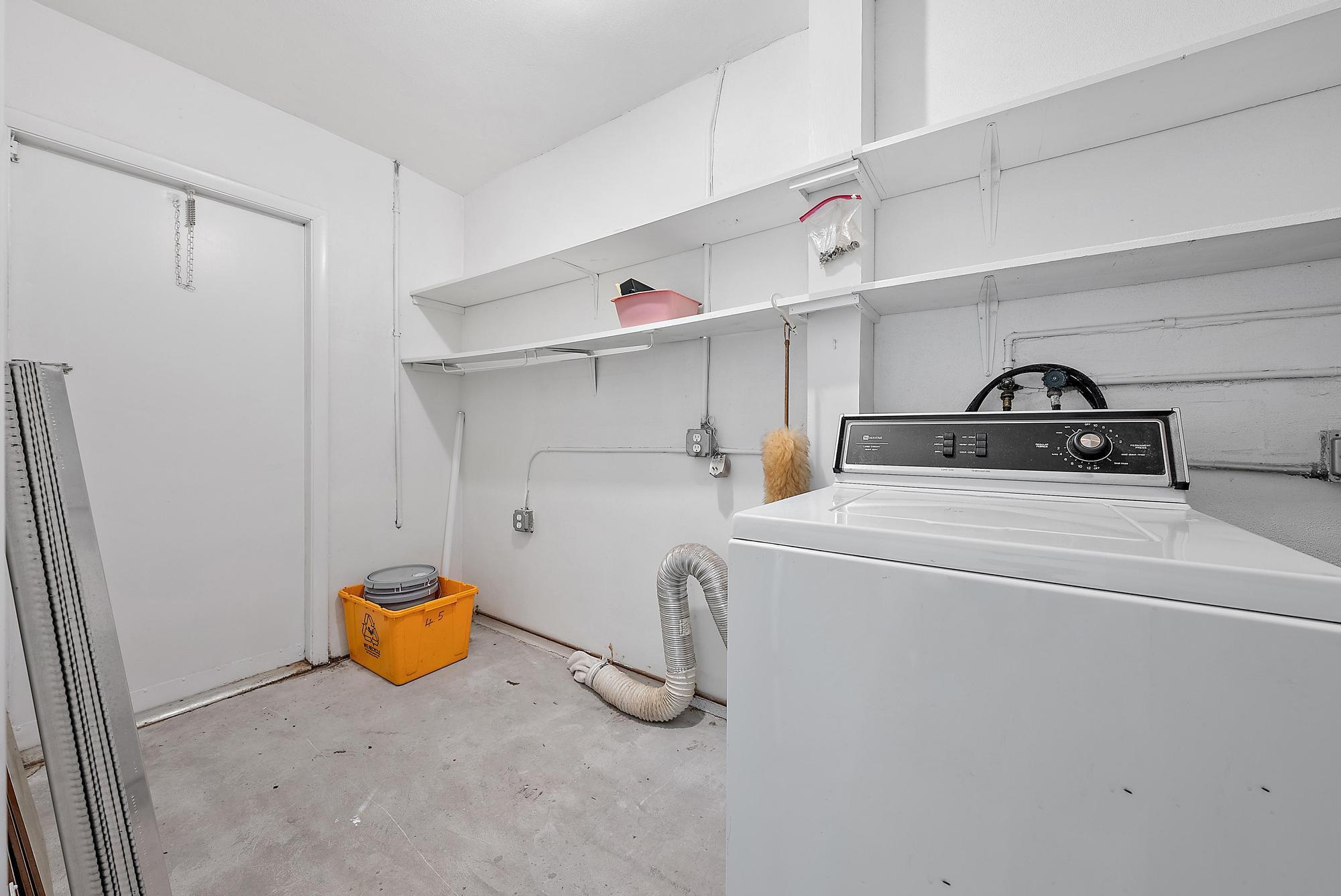 CRESTHAVEN TOWNHOMES SEC - Residential