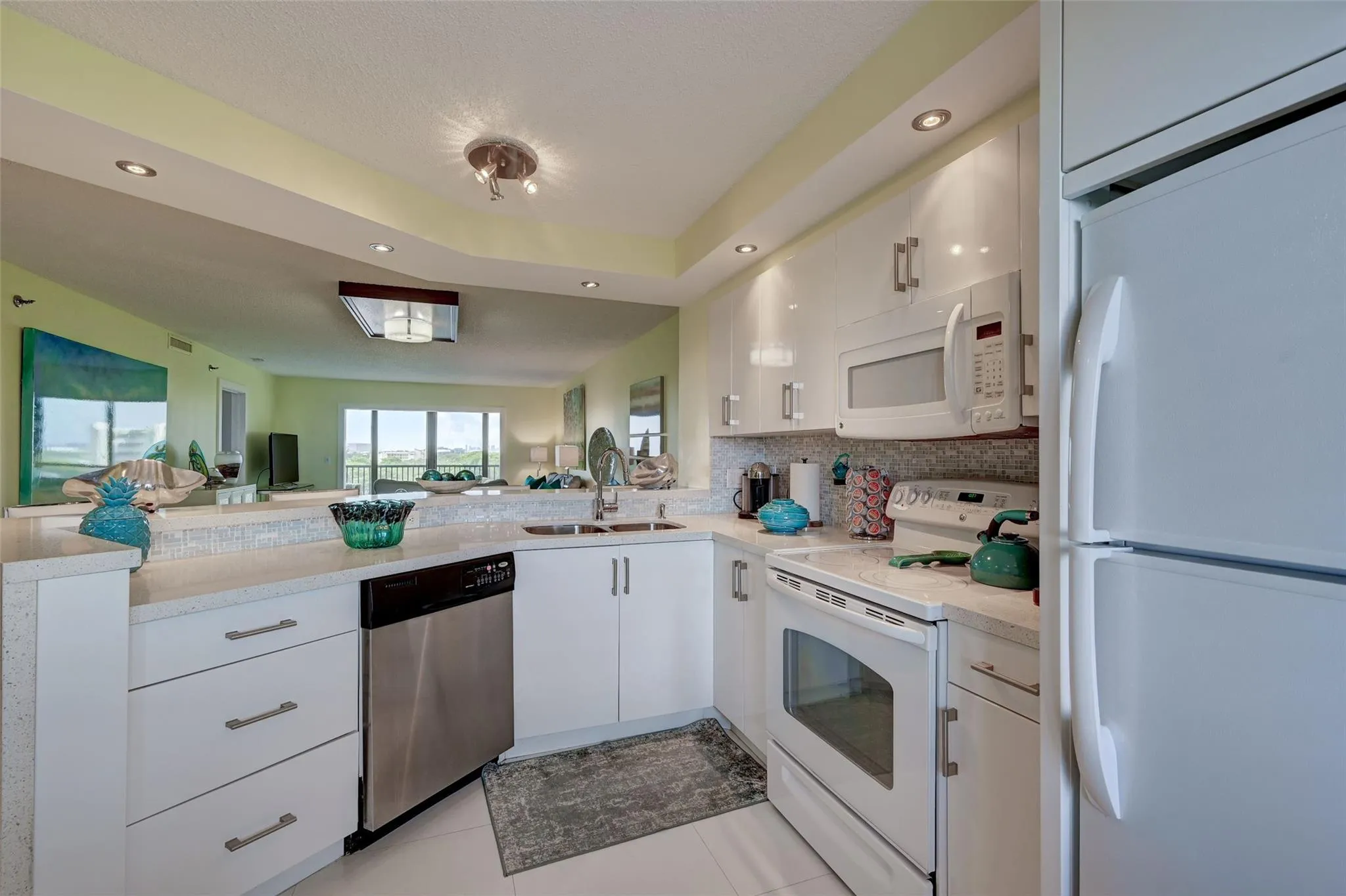 2238 N Cypress Bend Dr Unit 807