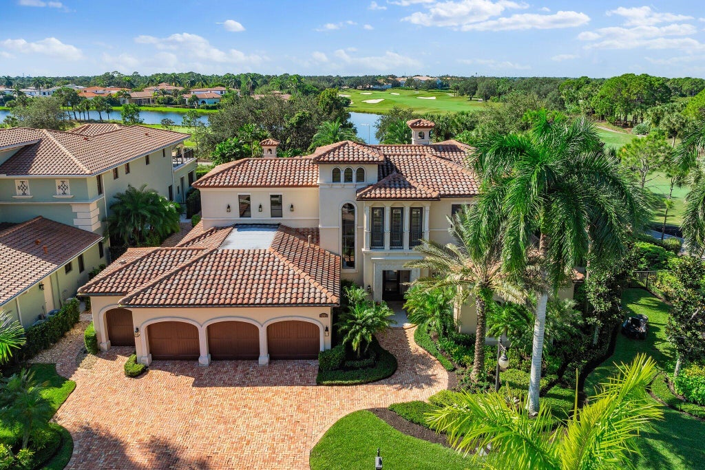 Photo of 210 Via Palacio, Palm Beach Gardens, FL 33418 (MLS # R11029789)