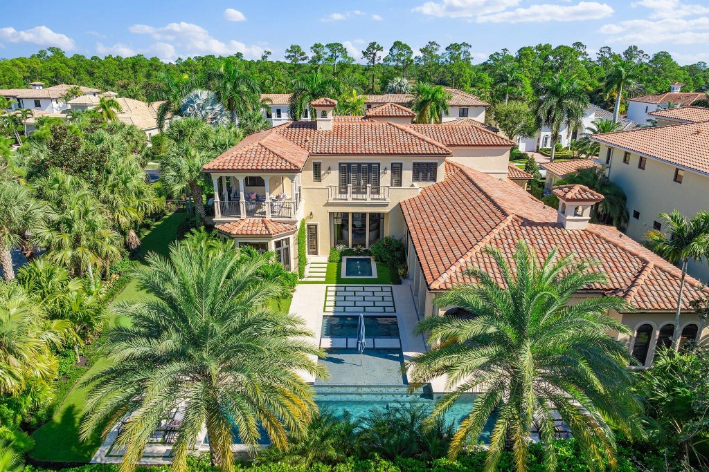 Photo of 210 Via Palacio, Palm Beach Gardens, FL 33418 (MLS # R11029789)