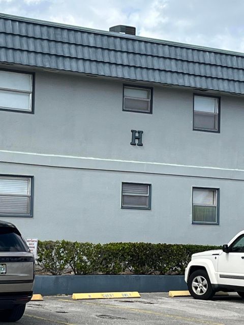 355 Brittany H Delray Beach FL 33446