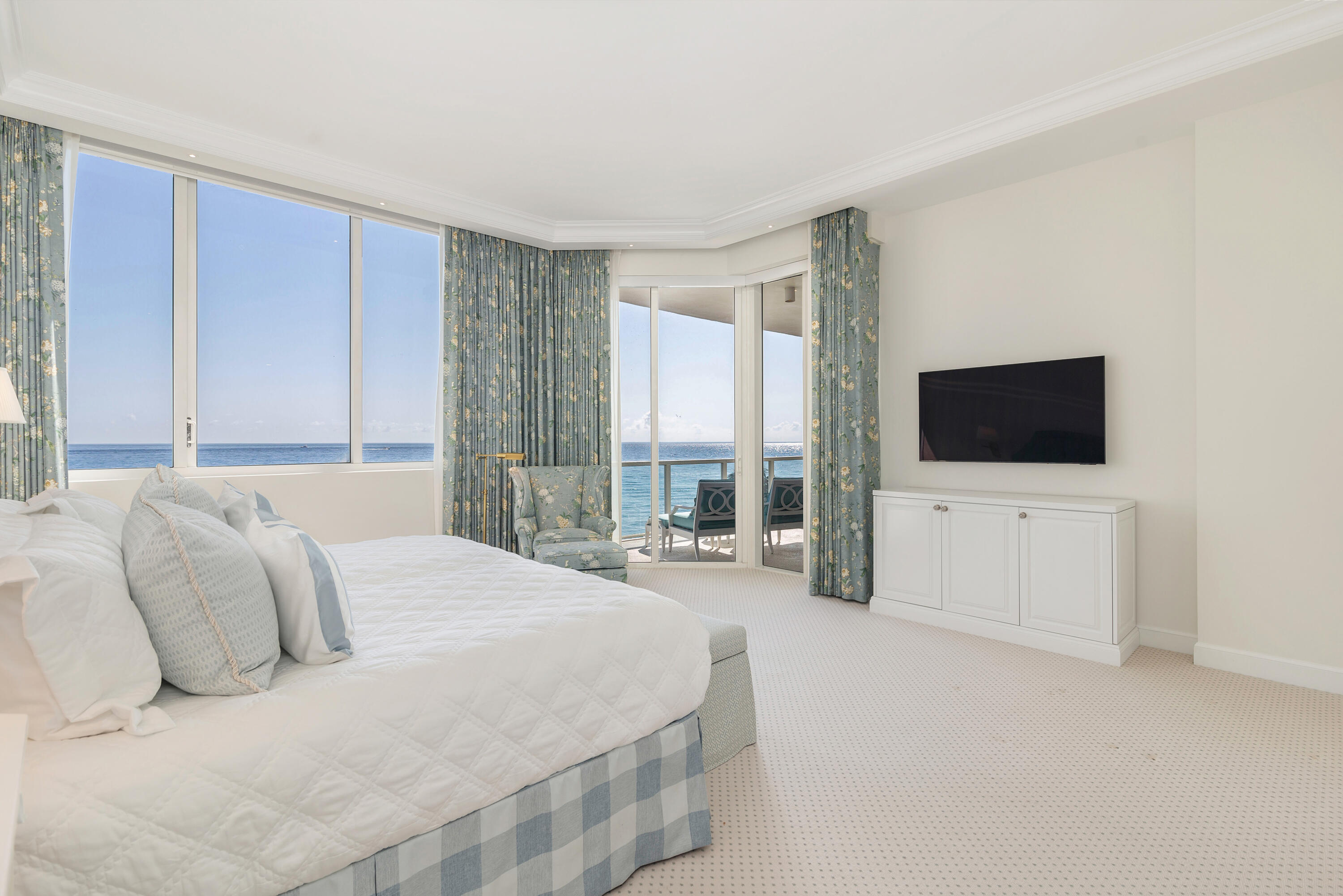 BELLARIA CONDOMINIUM - Residential